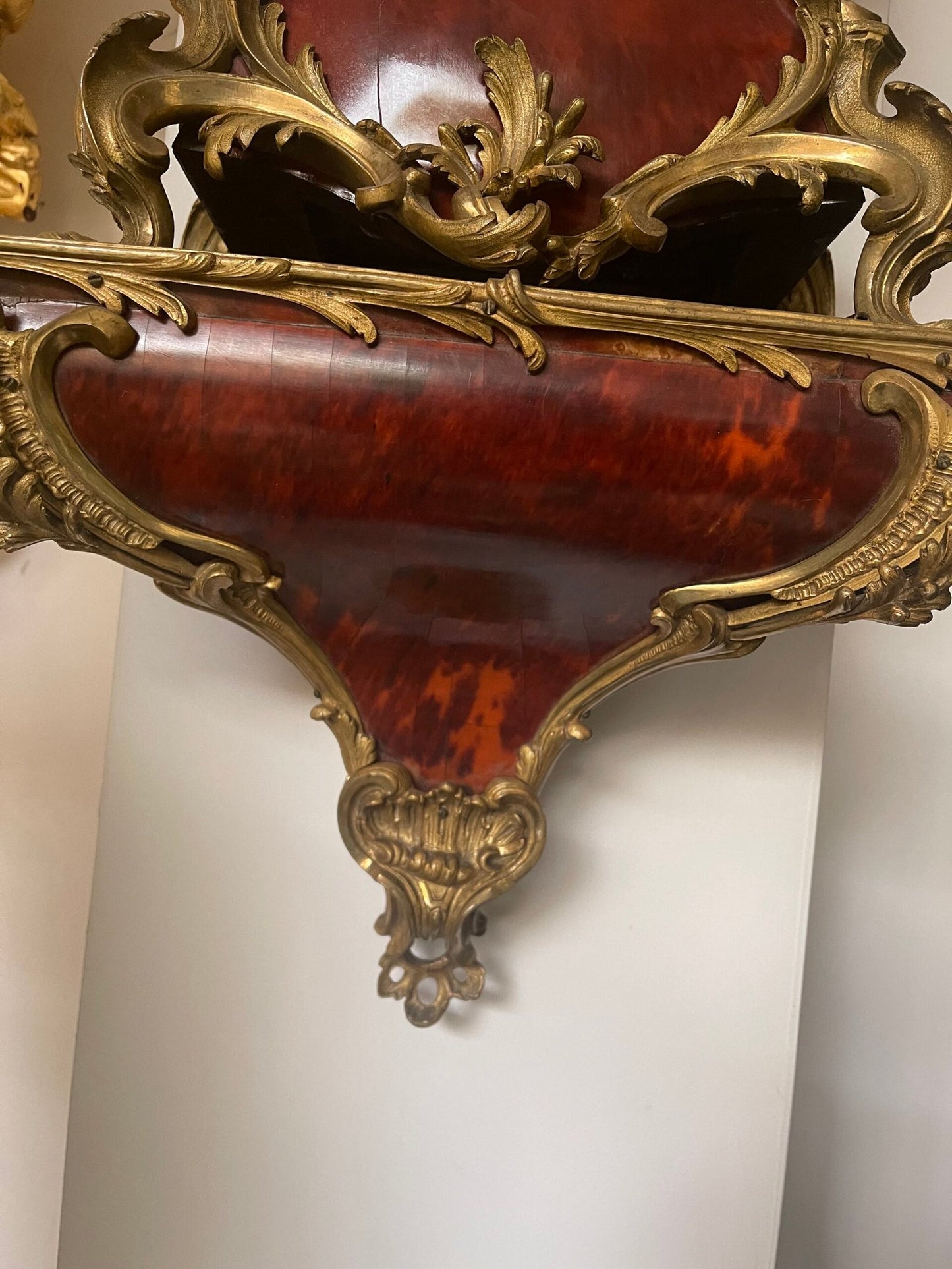 Sontuoso orologio Cartel da Parete in stile Luigi XV "Vernis Martin"