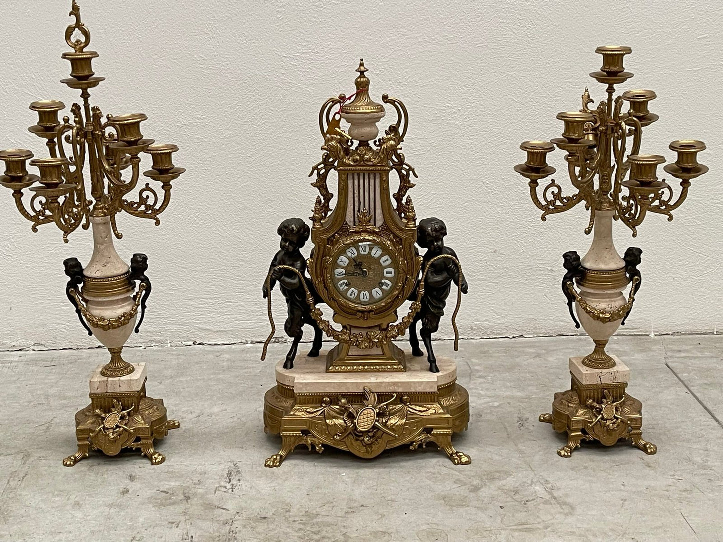 Sontuoso Candelabro a Sette Luci in Bronzo e Marmo