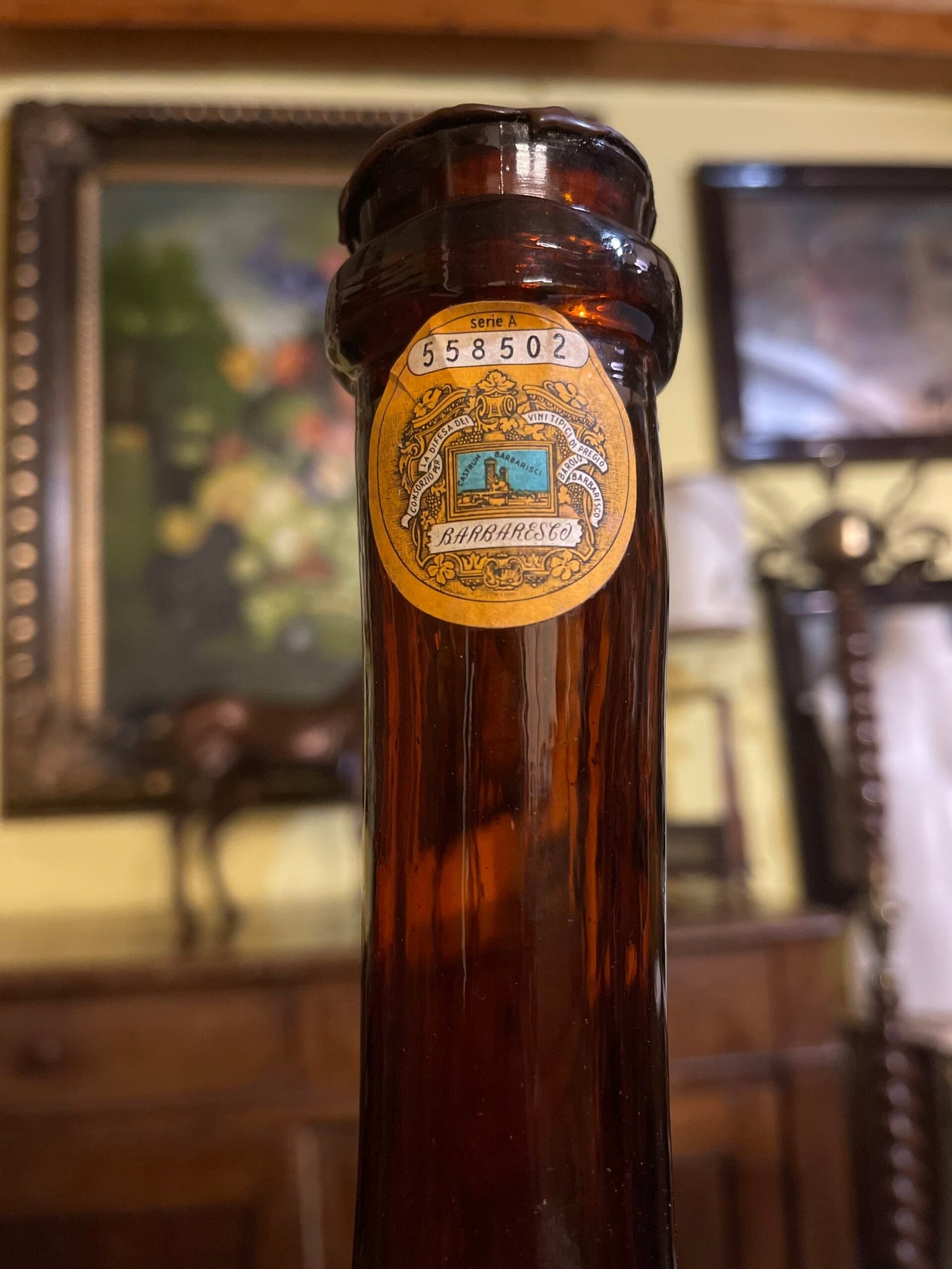 Bottiglia di Vino Barbaresco d’Epoca con Cassa Originale