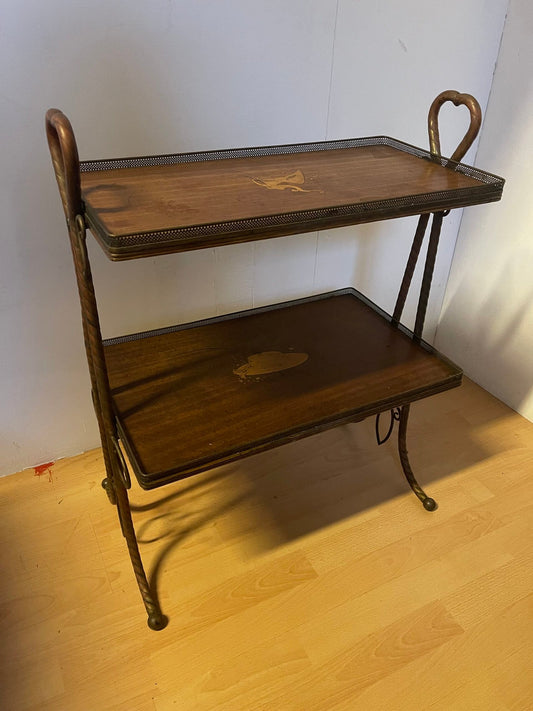 Tavolino con due piani in legno e ferro battuto vintage 1960