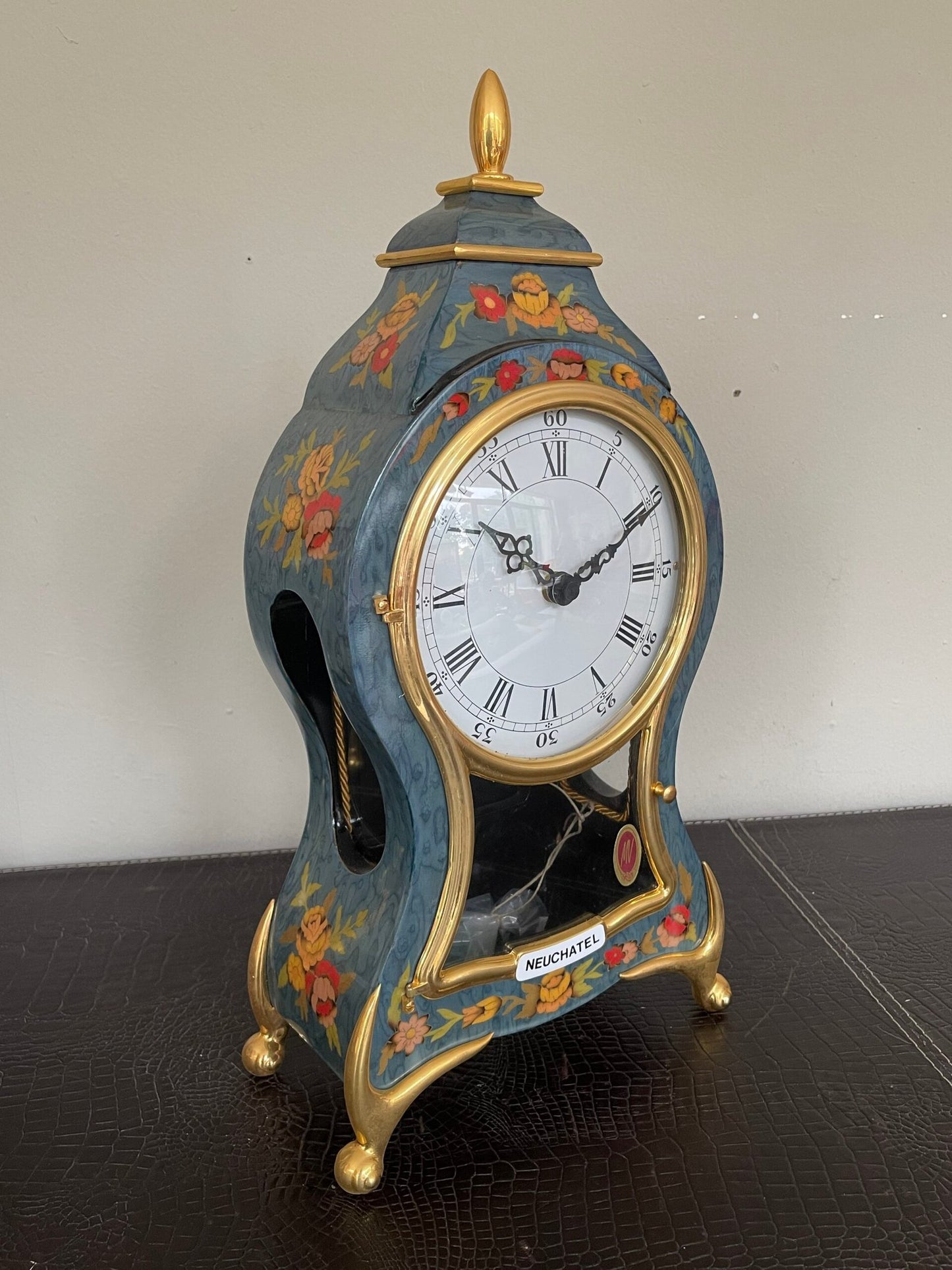 orologio da tavolo «Neuchatel» Con Pendolo e Decori Floreali