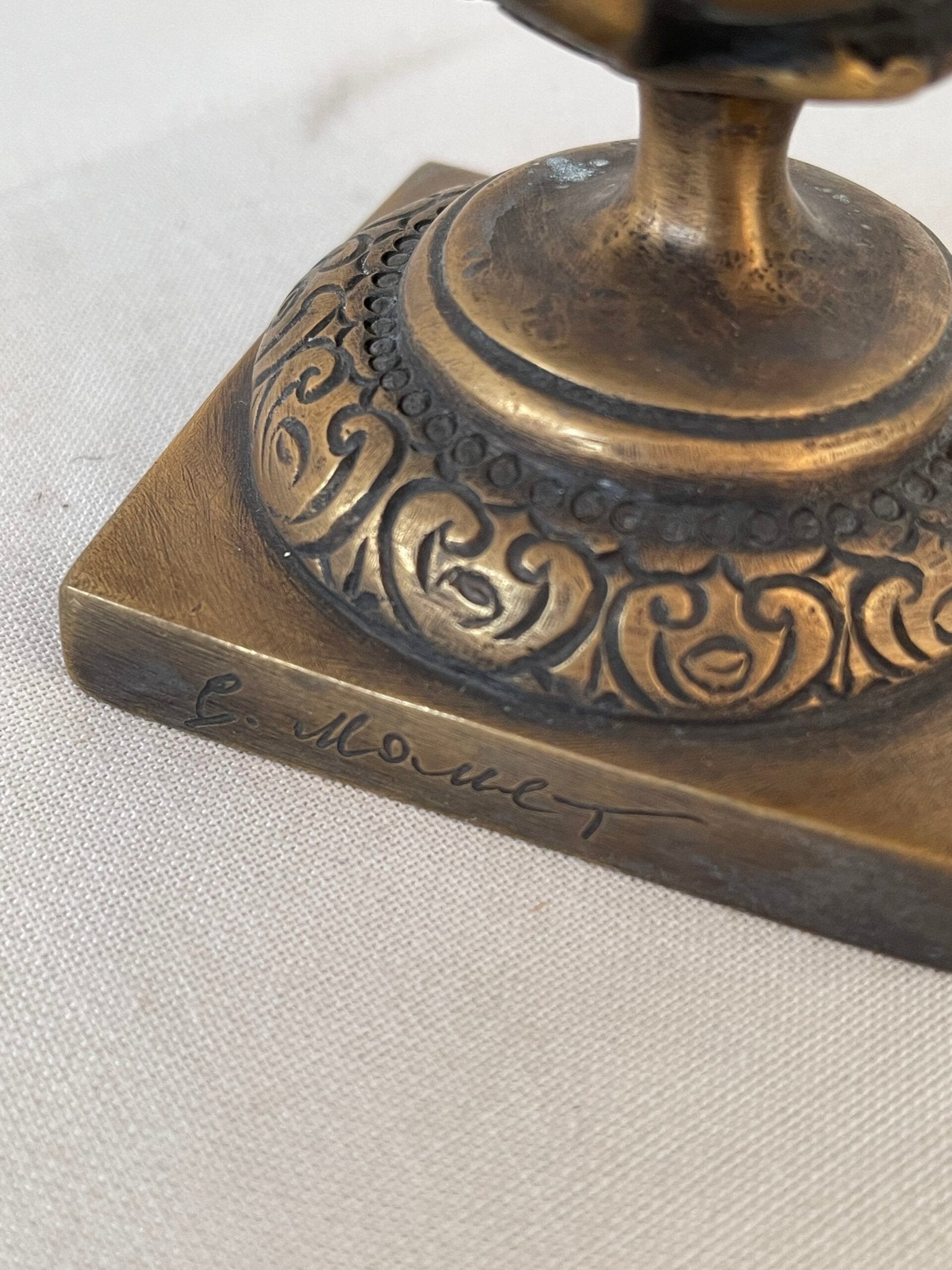 Coppia di Coppe Decorative in Bronzo – Firmate E. Monnet – Stile Neoclassico