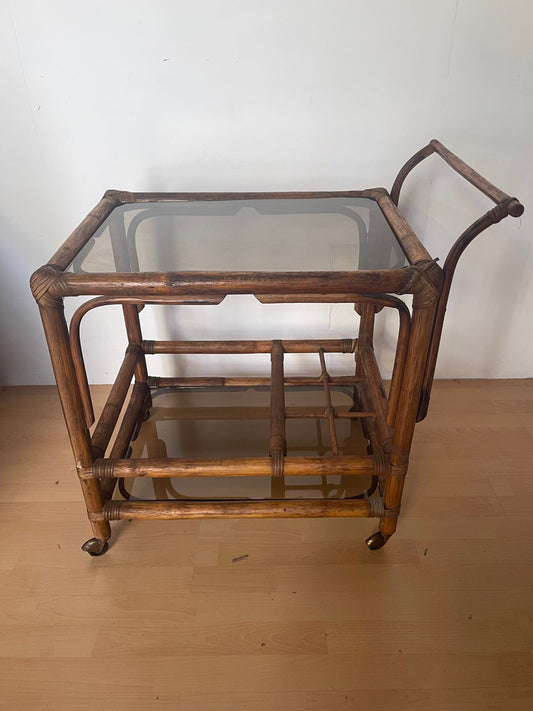 Carrello Bar/Portavivande vintage a Rattan e Vetro Fumé