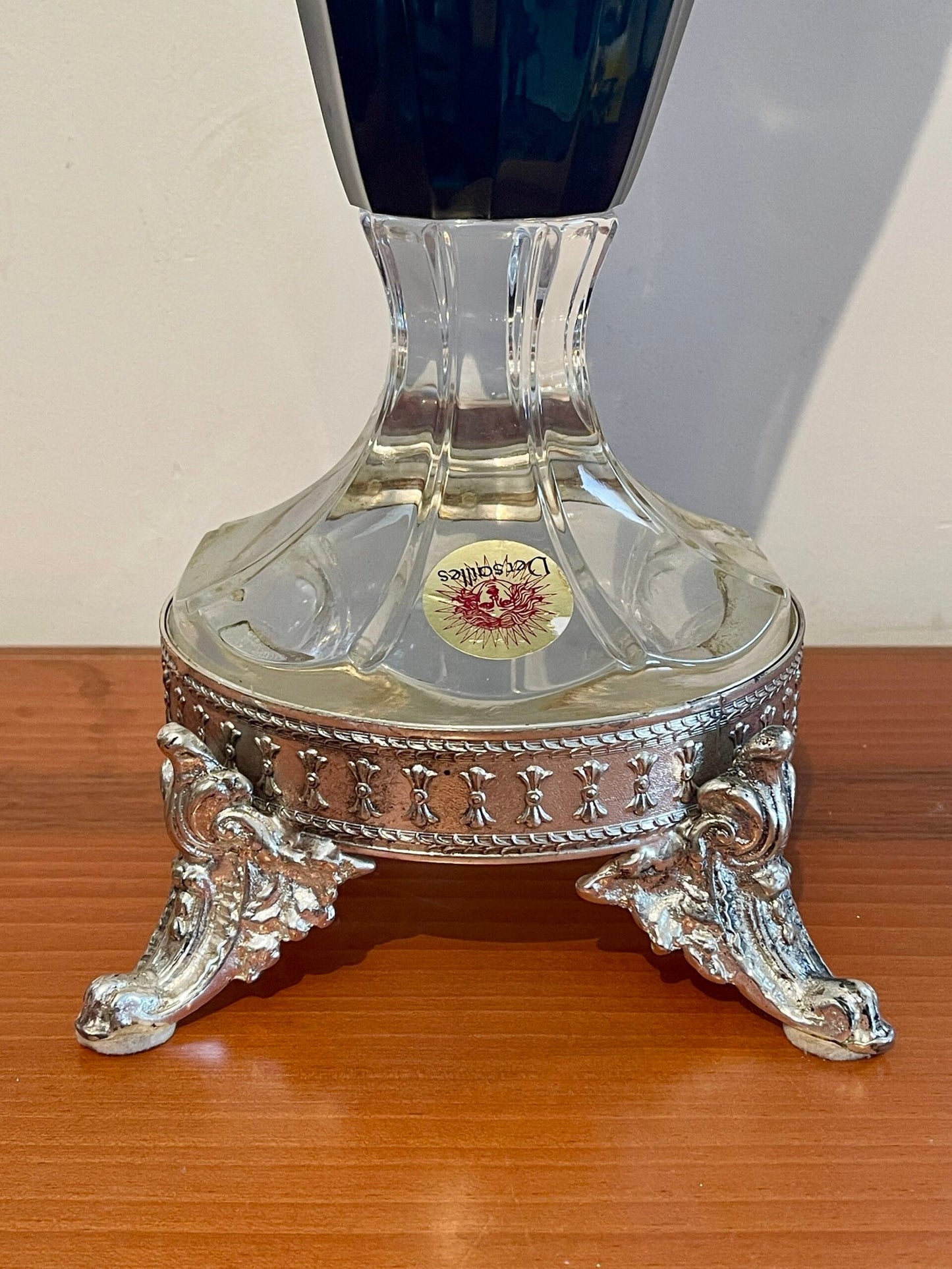 Vaso in Cristallo Versailles con Incisione Solare e Base Dorata