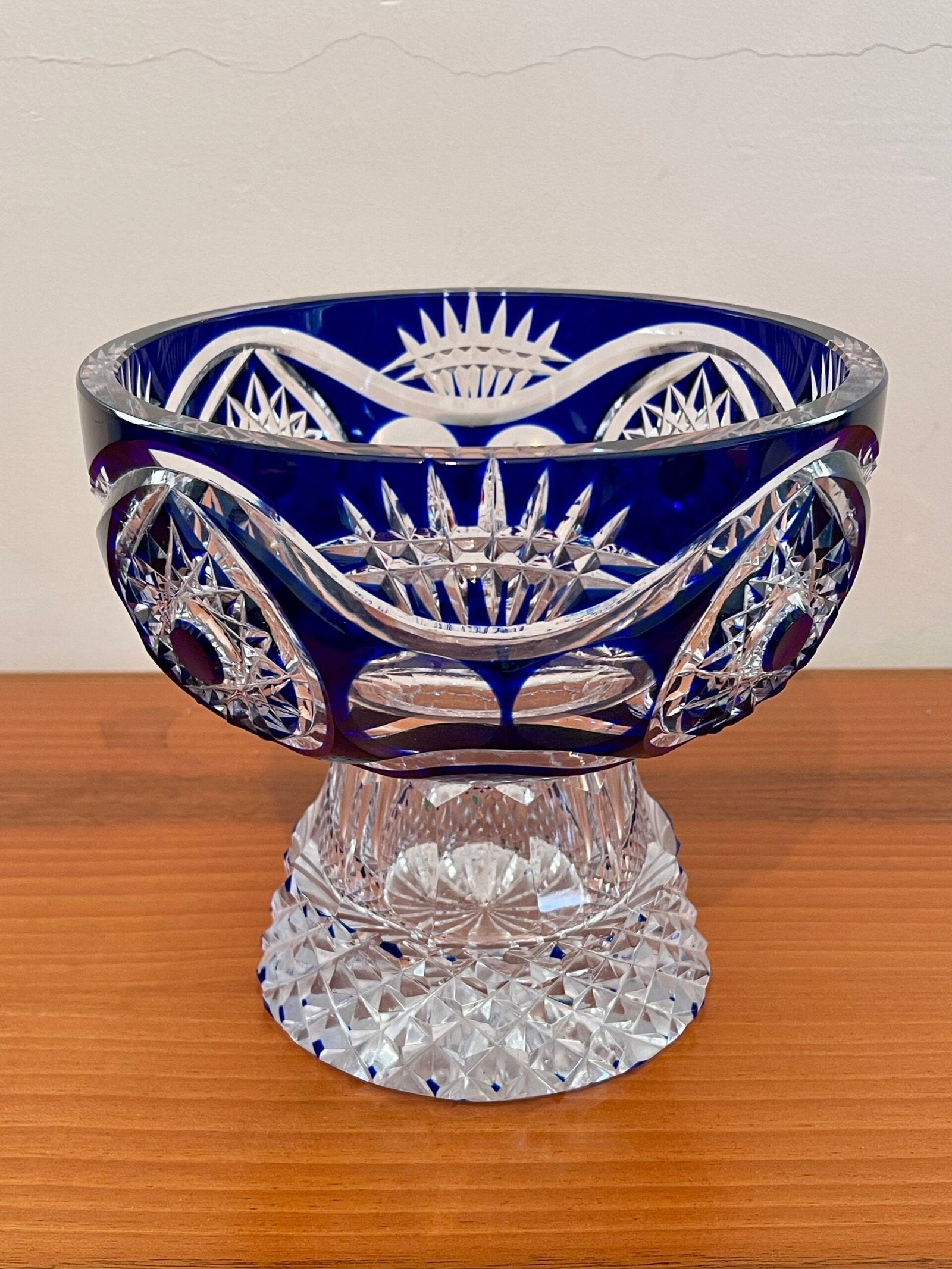 Elegante Coppa in Cristallo Blu e Trasparente – Artigianato di Lusso