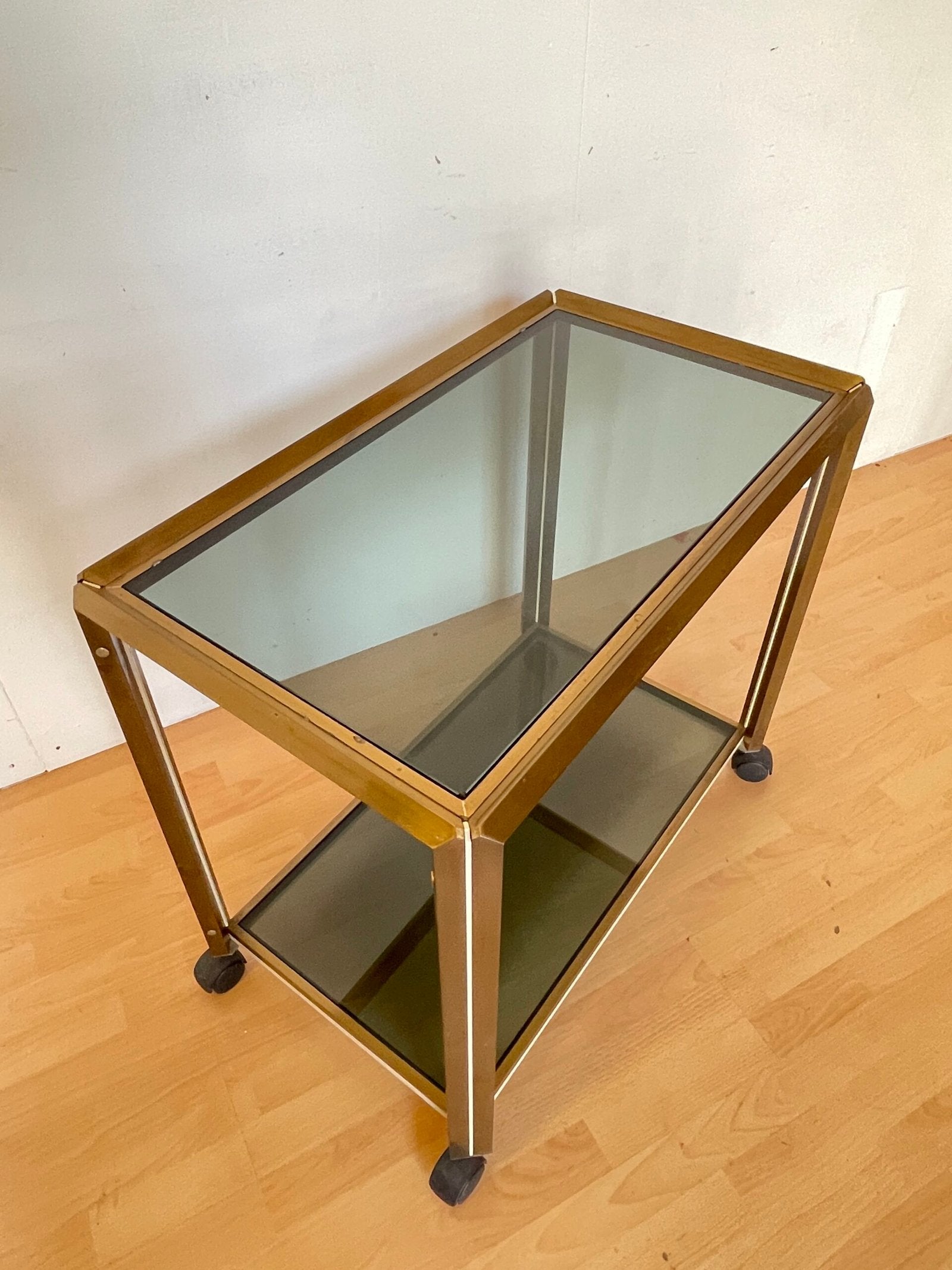 Carrello Bar vintage in Ottone e Vetro Fumé - Stile Hollywood Regency