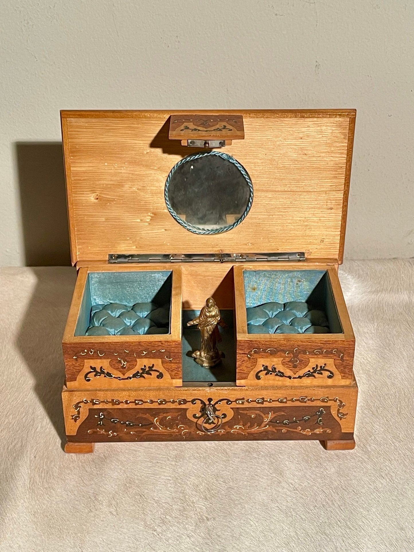 Scrigno delle Meraviglie in Legno Intarsiato anni '90