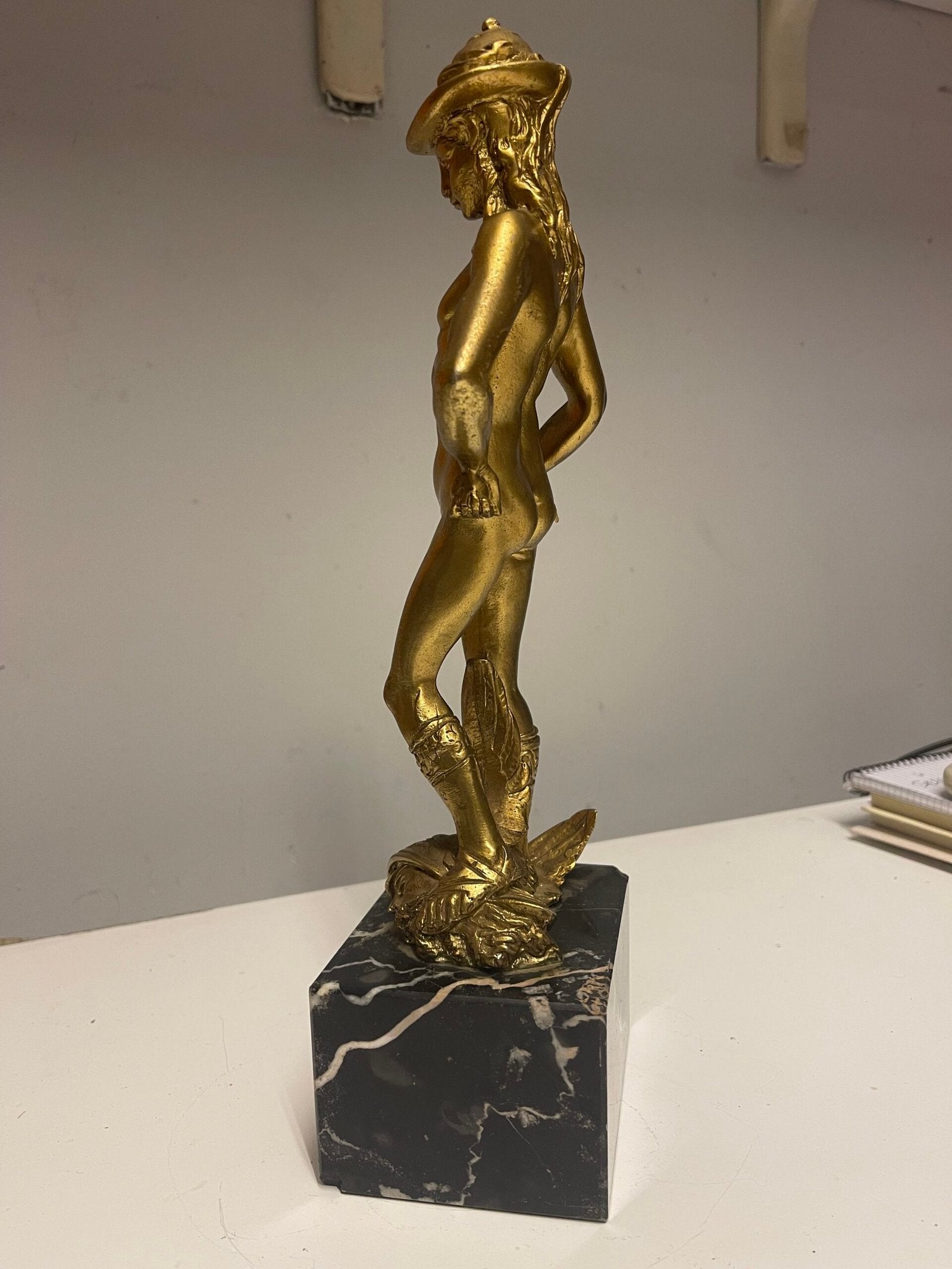 Scultura "Mercurio Rinascimentale" in Bronzo Dorato e Marmo