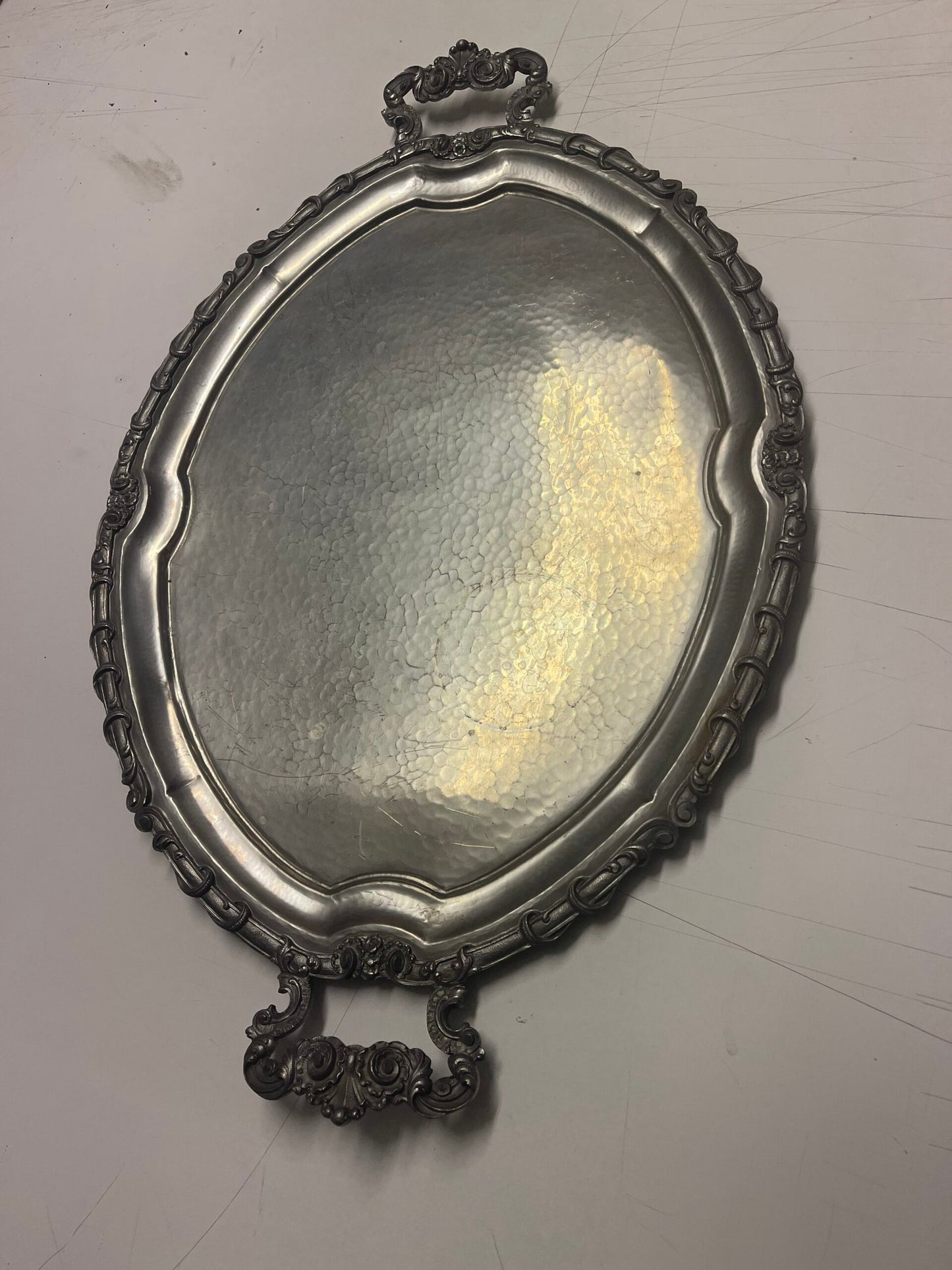 Vassoio Ovale Sbalzato