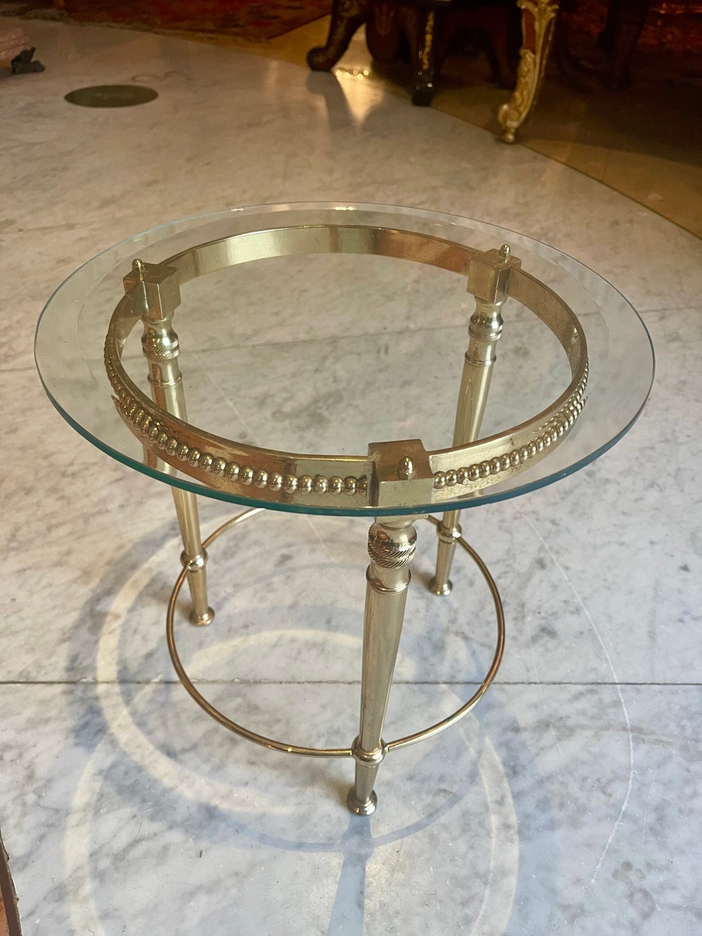 Elegante Tavolino in Ottone e Vetro Stile Hollywood Regency