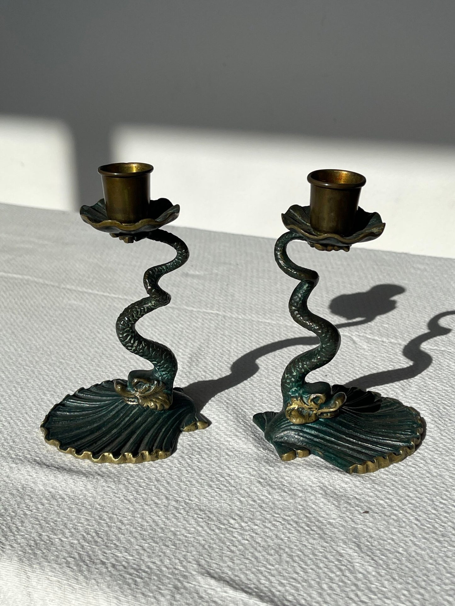 Coppia di candelieri trifone vintage XX