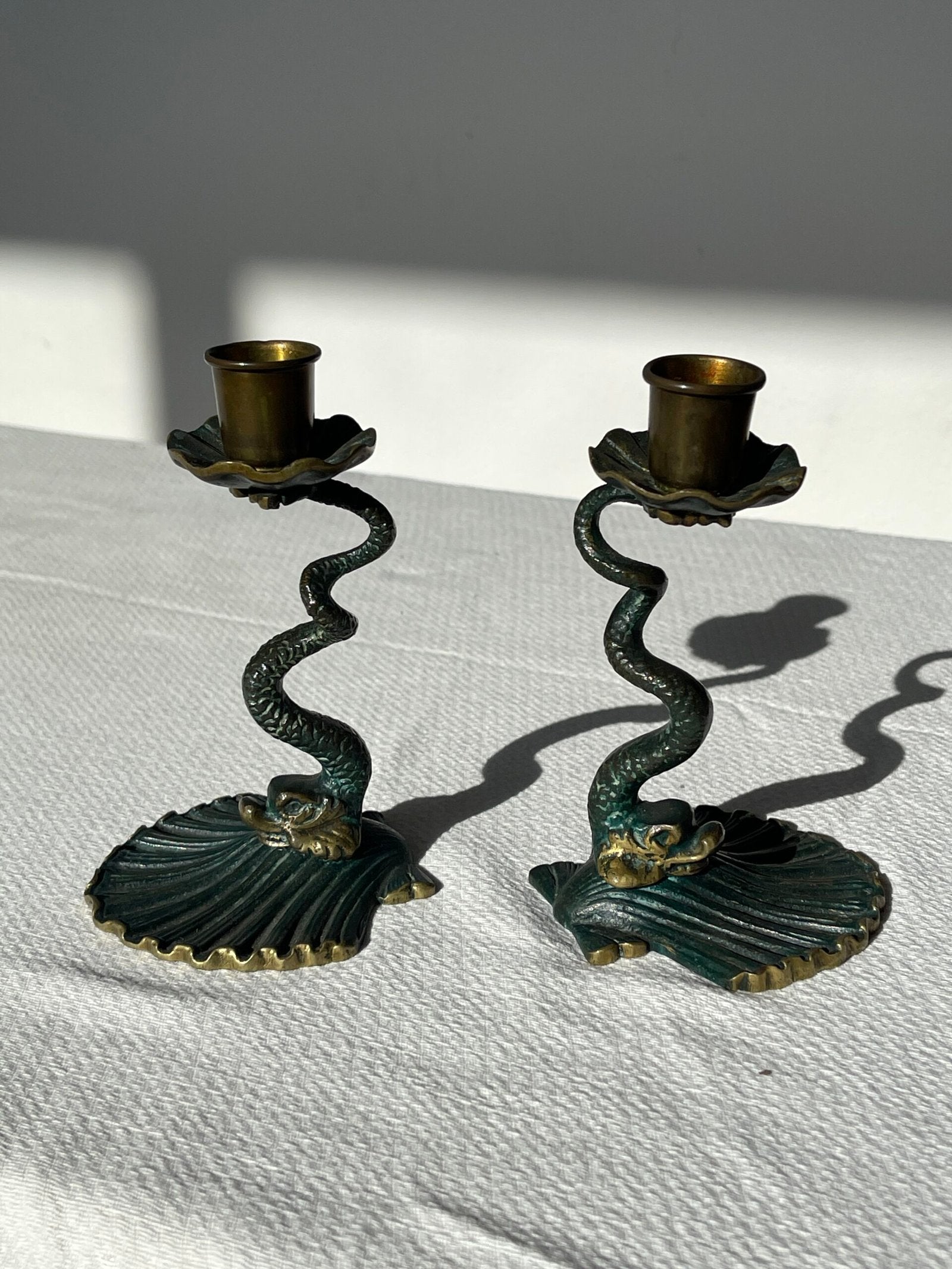 Coppia di candelieri trifone vintage XX