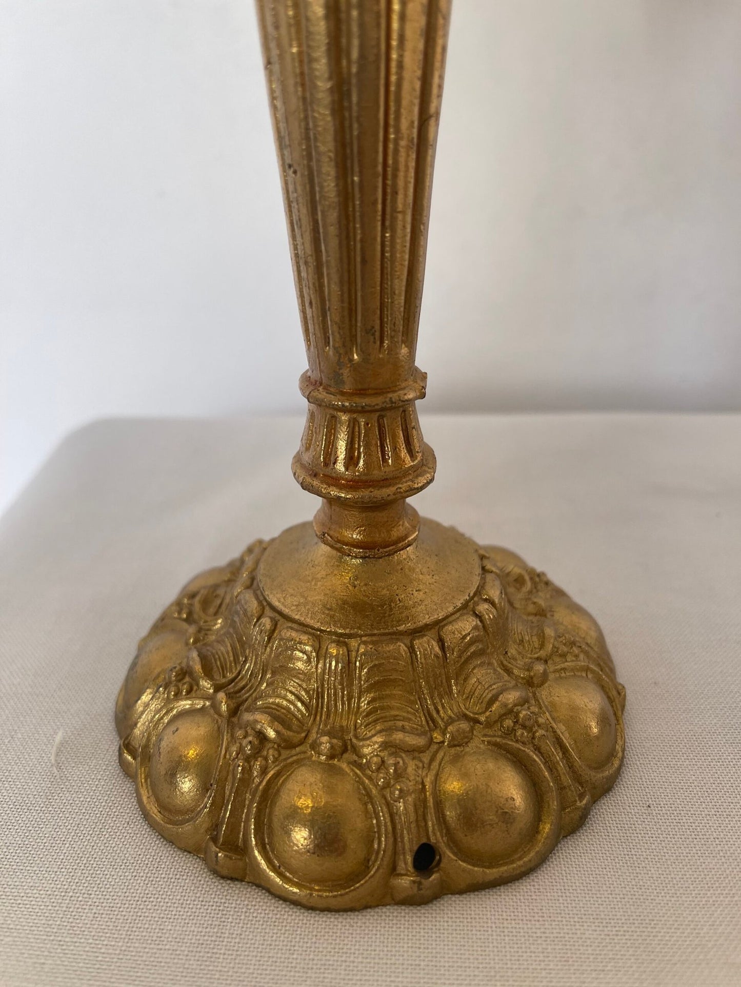 Coppia di Candelieri Antichi in Bronzo/Ottone con Cristalli