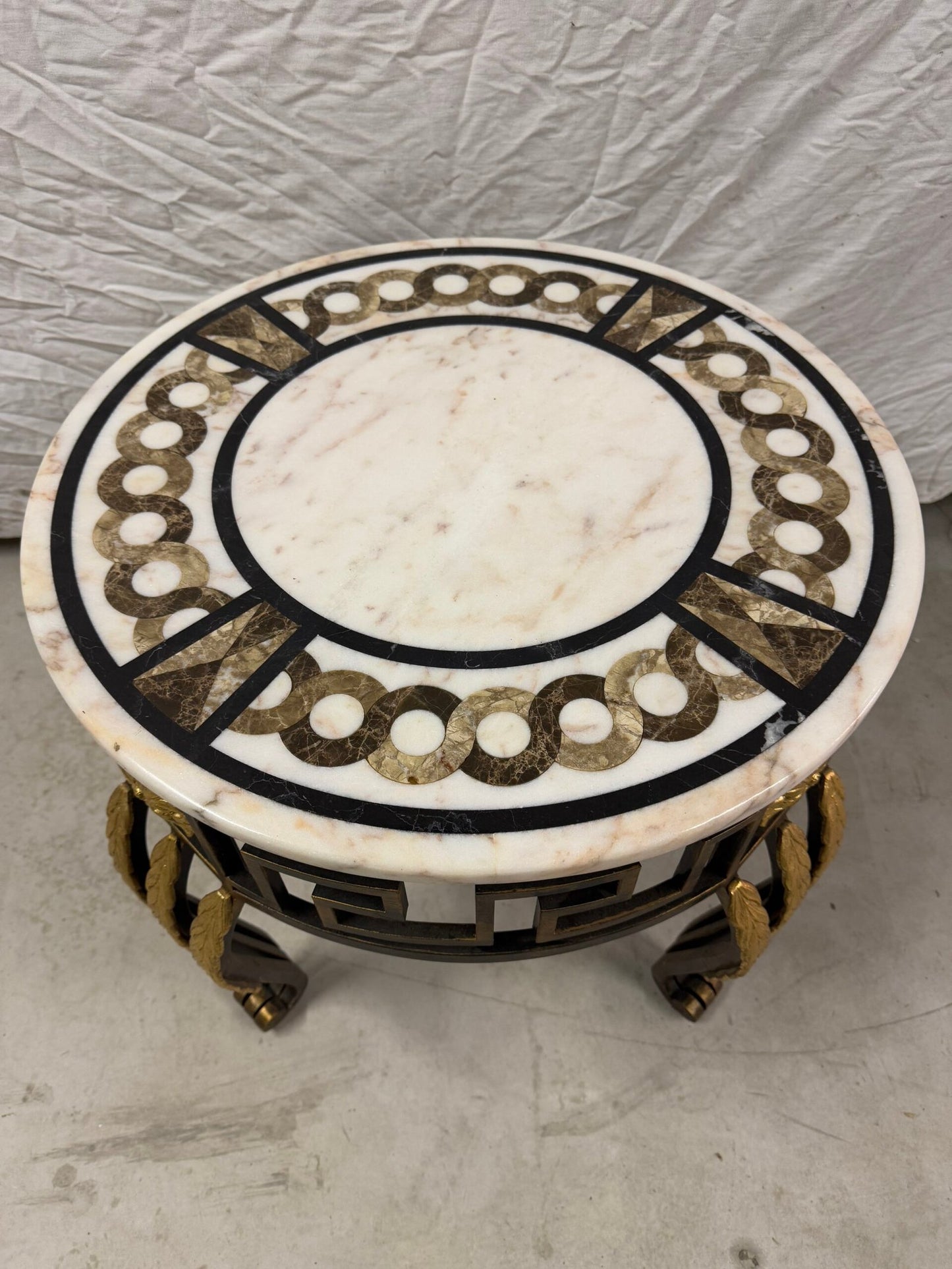 Tavolino Tondo in Ferro Battuto e Marmo