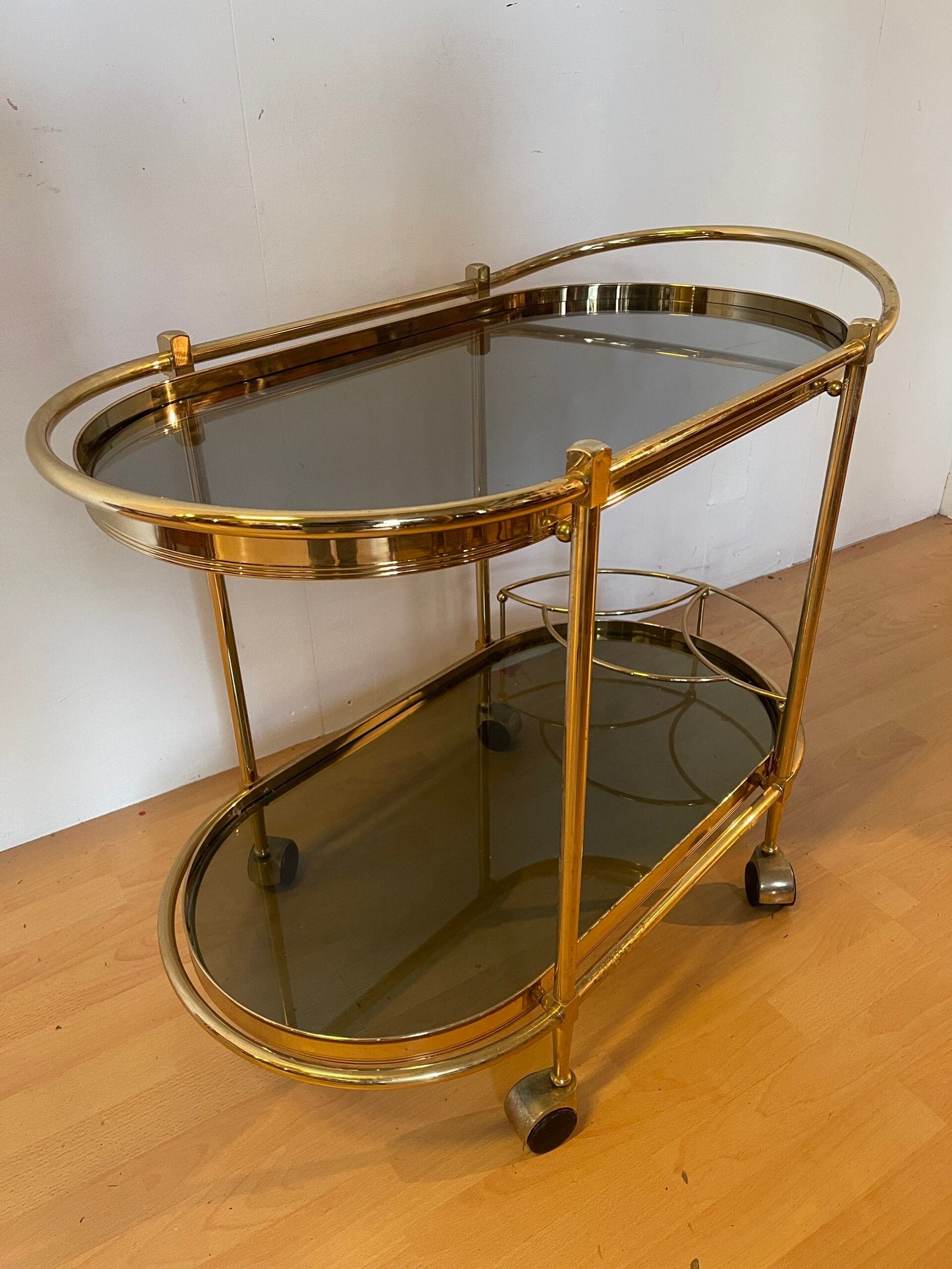 Carrello Bar vintage in Ottone - Design Ovale con Vetro Fumé