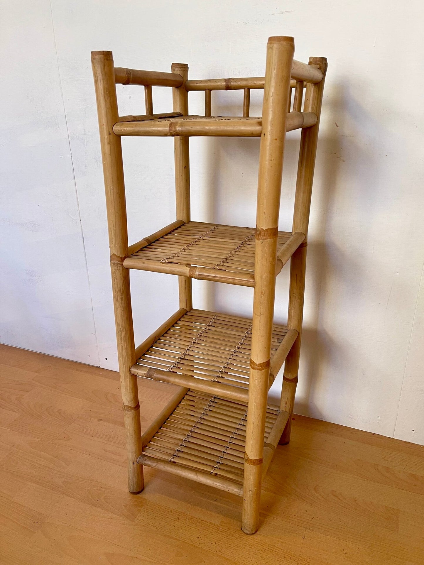 Scaffale a 4 Ripiani in Bambù – Stile Naturale / Boho