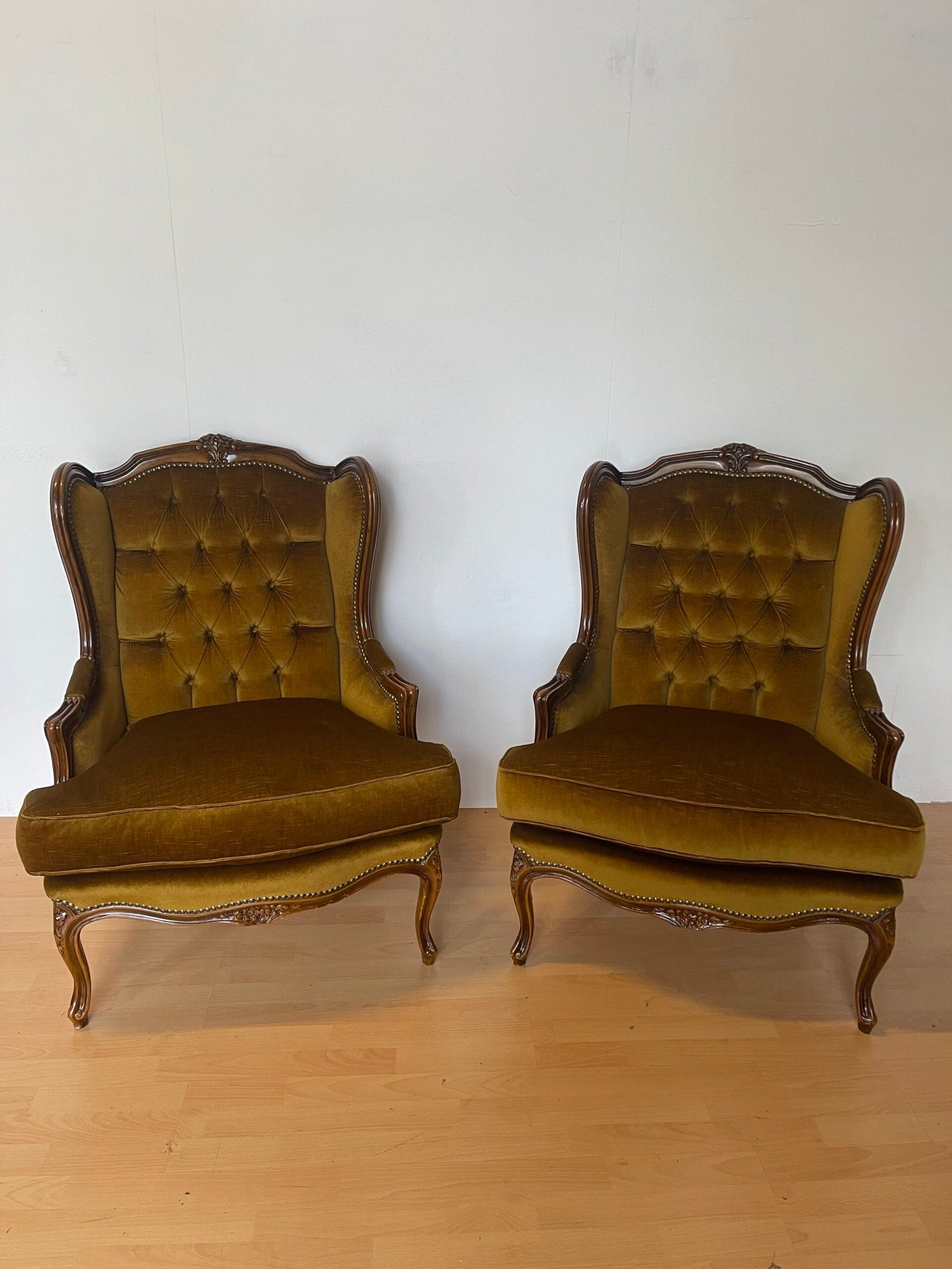 Coppia di Poltrone Vintage in Stile Barocco Francese