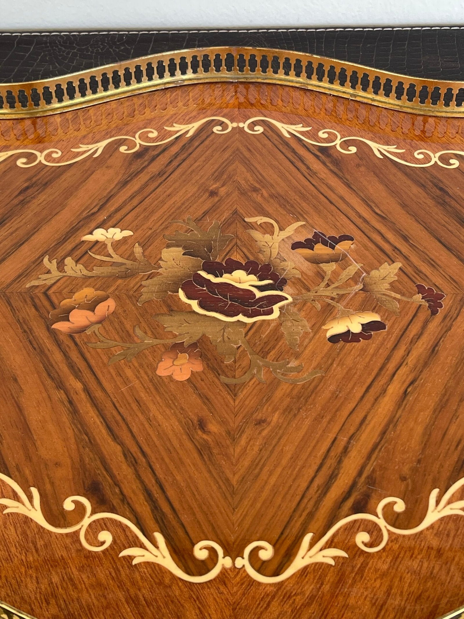 Vassoio Vintage in Legno Intarsiato con Manici in Ottone