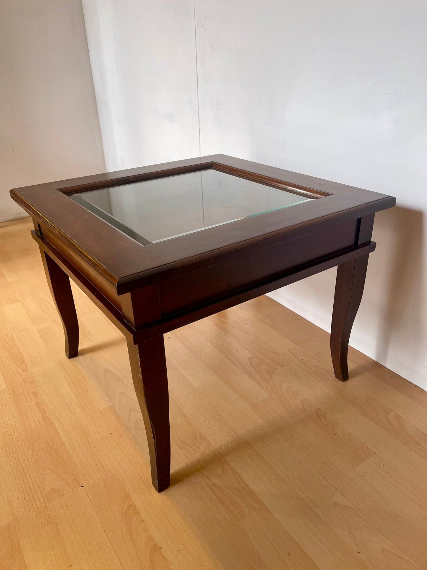 Tavolo in legno apribile