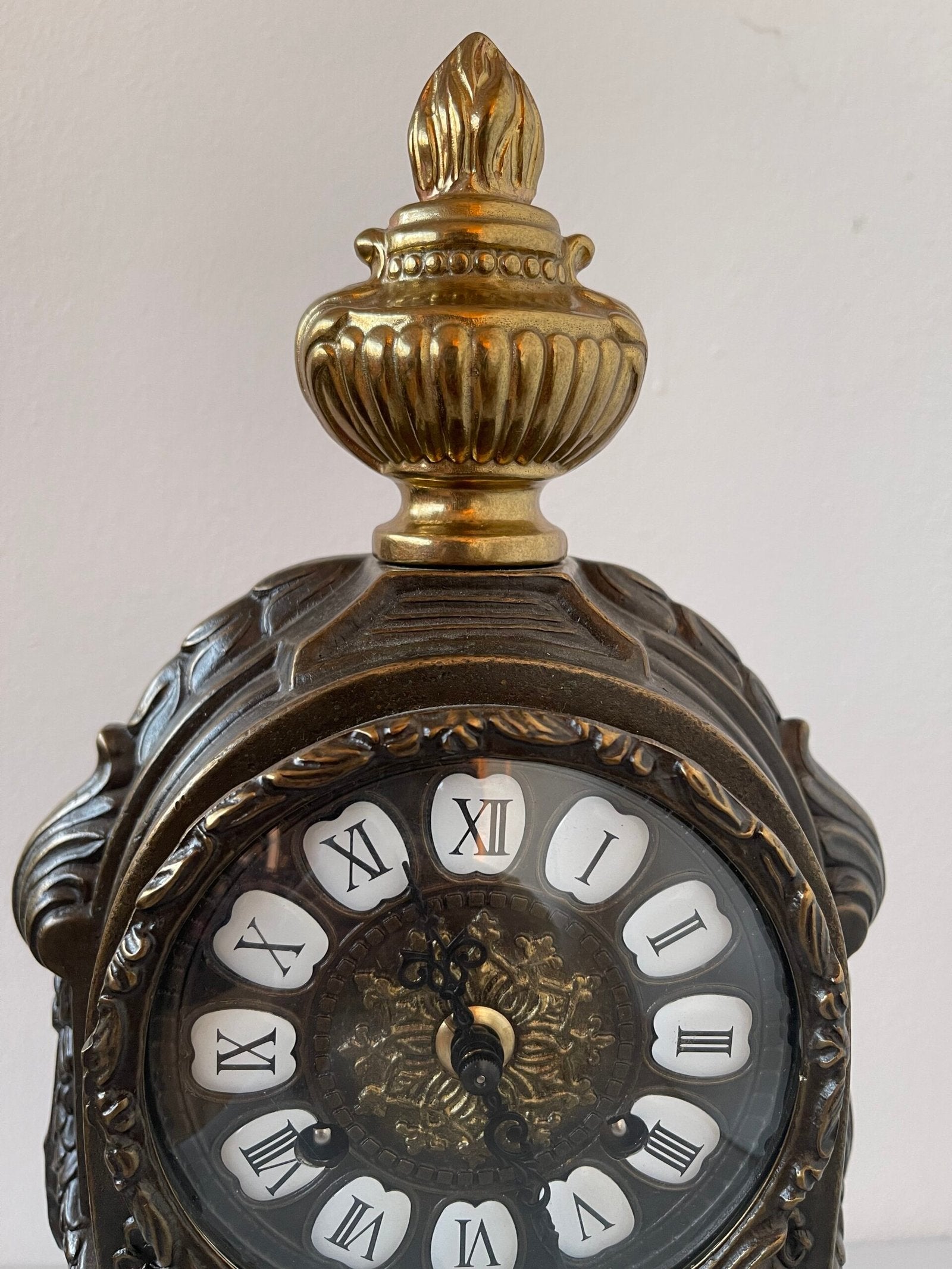 orologio da Camino Antico in Bronzo e Ottone - stile Impero