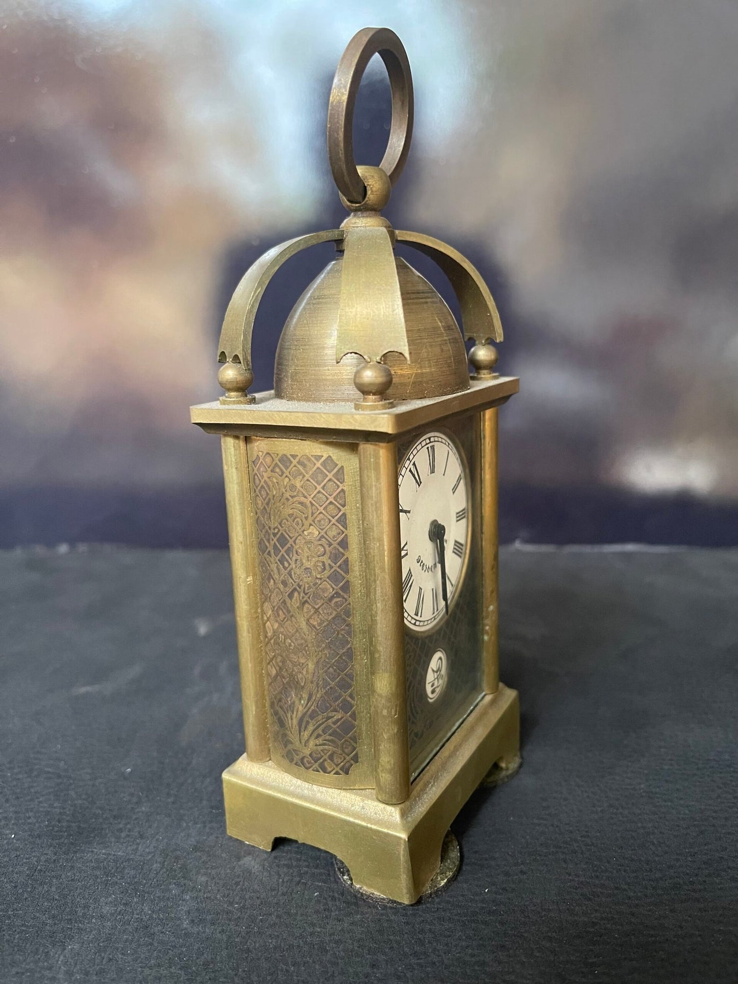 Orologio da Tavolo in Ottone “Dresden 1894”