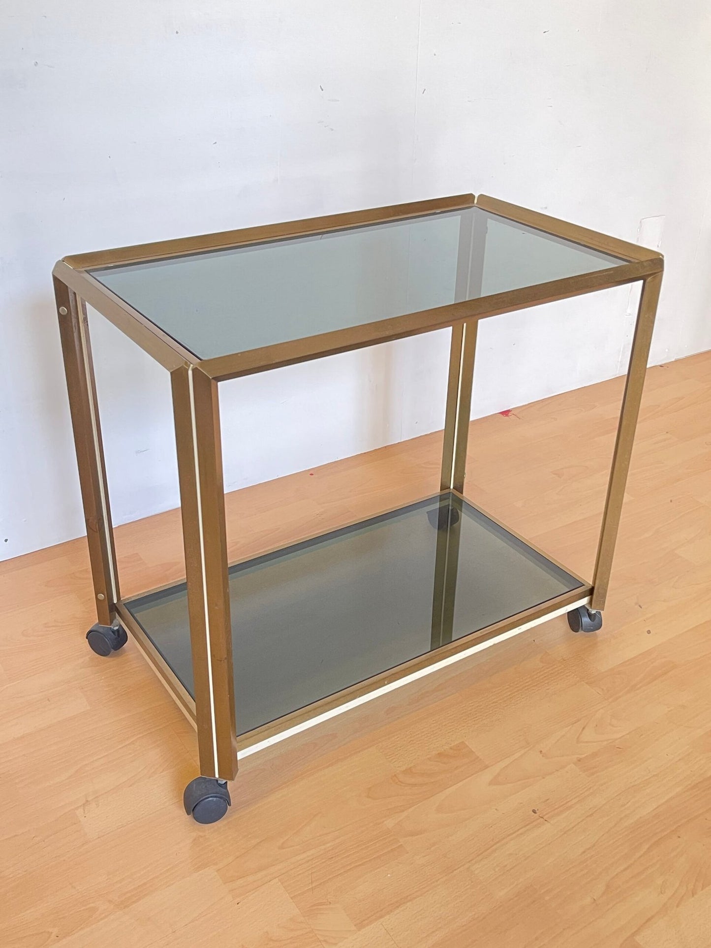 Carrello Bar vintage in Ottone e Vetro Fumé - Stile Hollywood Regency