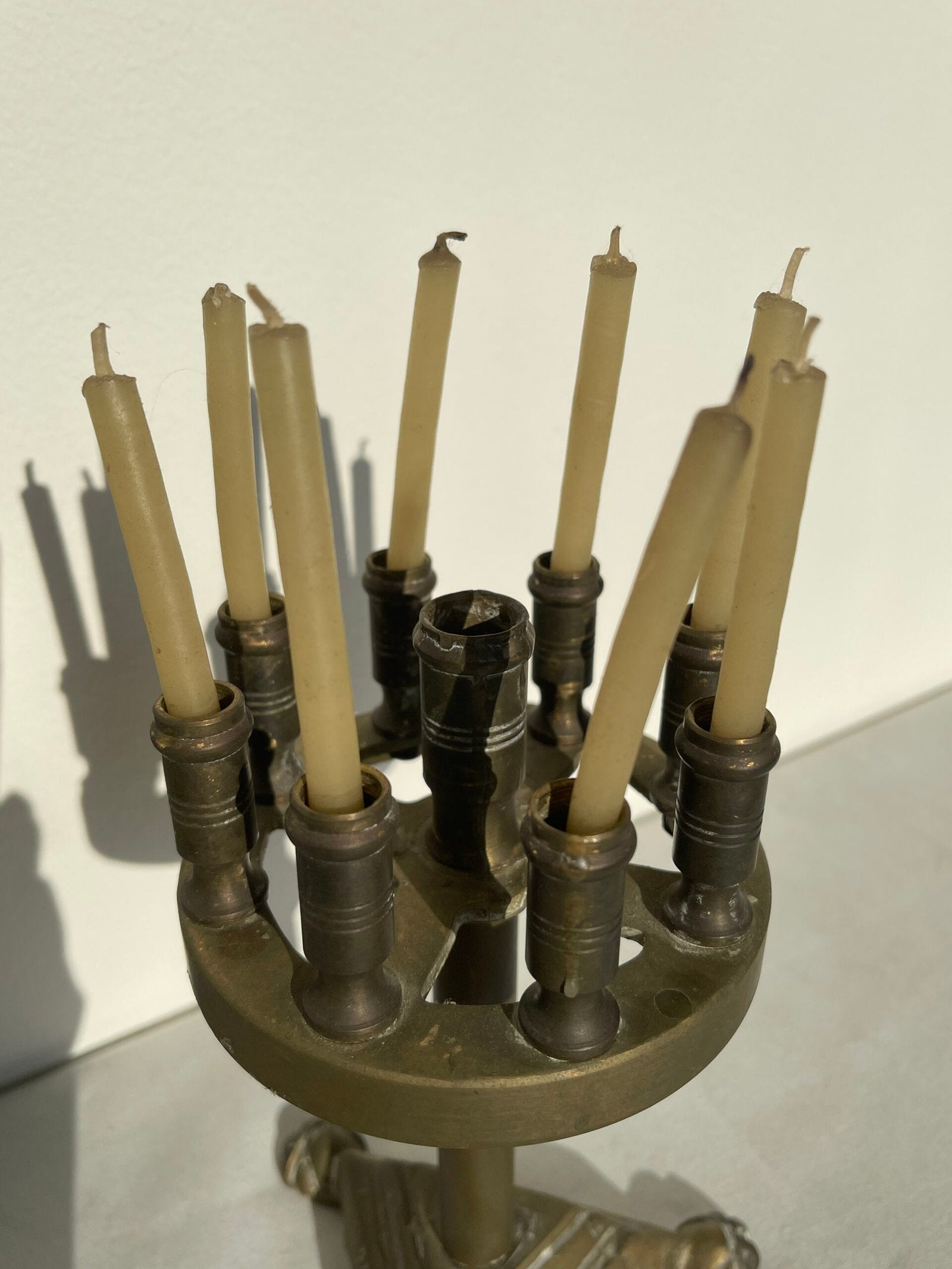 Antico Candelabro Rotondo a 9 Fiamme in Bronzo - Stile Ecclesiastico