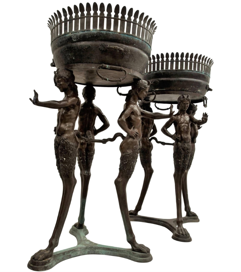Coppia di fioriere in bronzo – Fauni tripode XIX