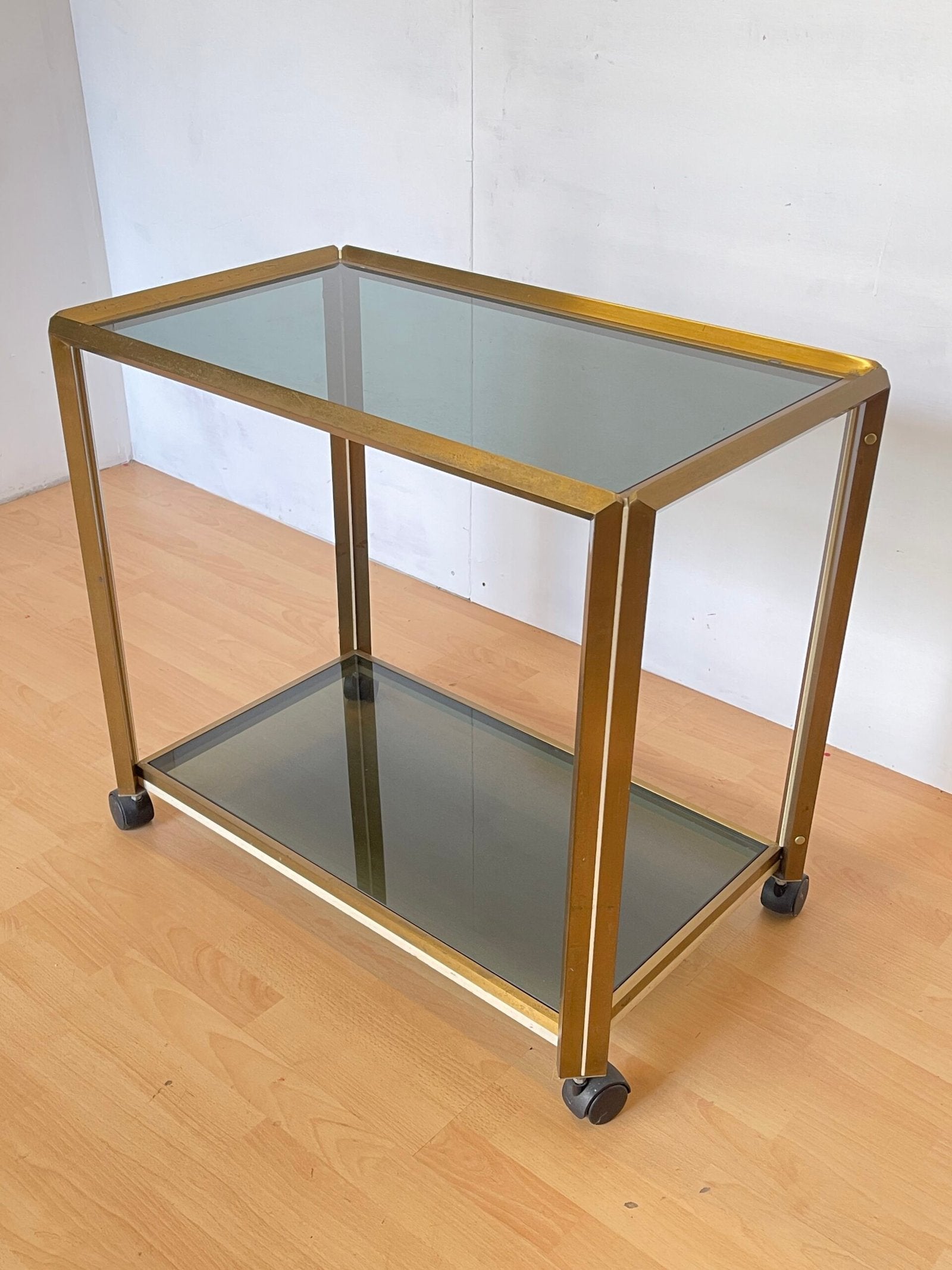 Carrello Bar vintage in Ottone e Vetro Fumé - Stile Hollywood Regency