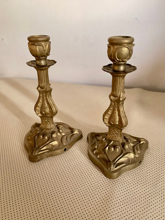 Coppia di candelabri in bronzo dorato - stile classico