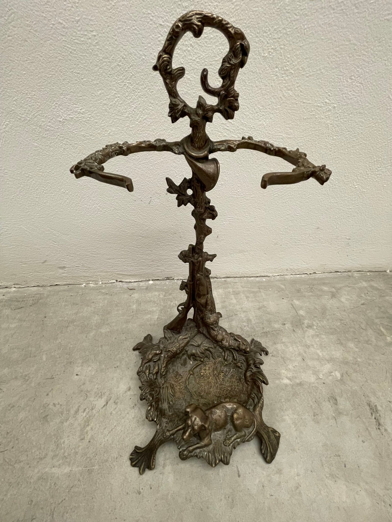 Portaombrelli da ingresso in stile rustico con decorazione animale