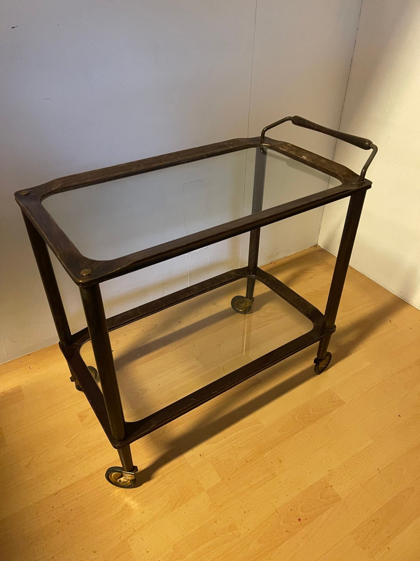 "Chic Retrò" Carrello da tè/bar vintage con struttura in legno e vetro