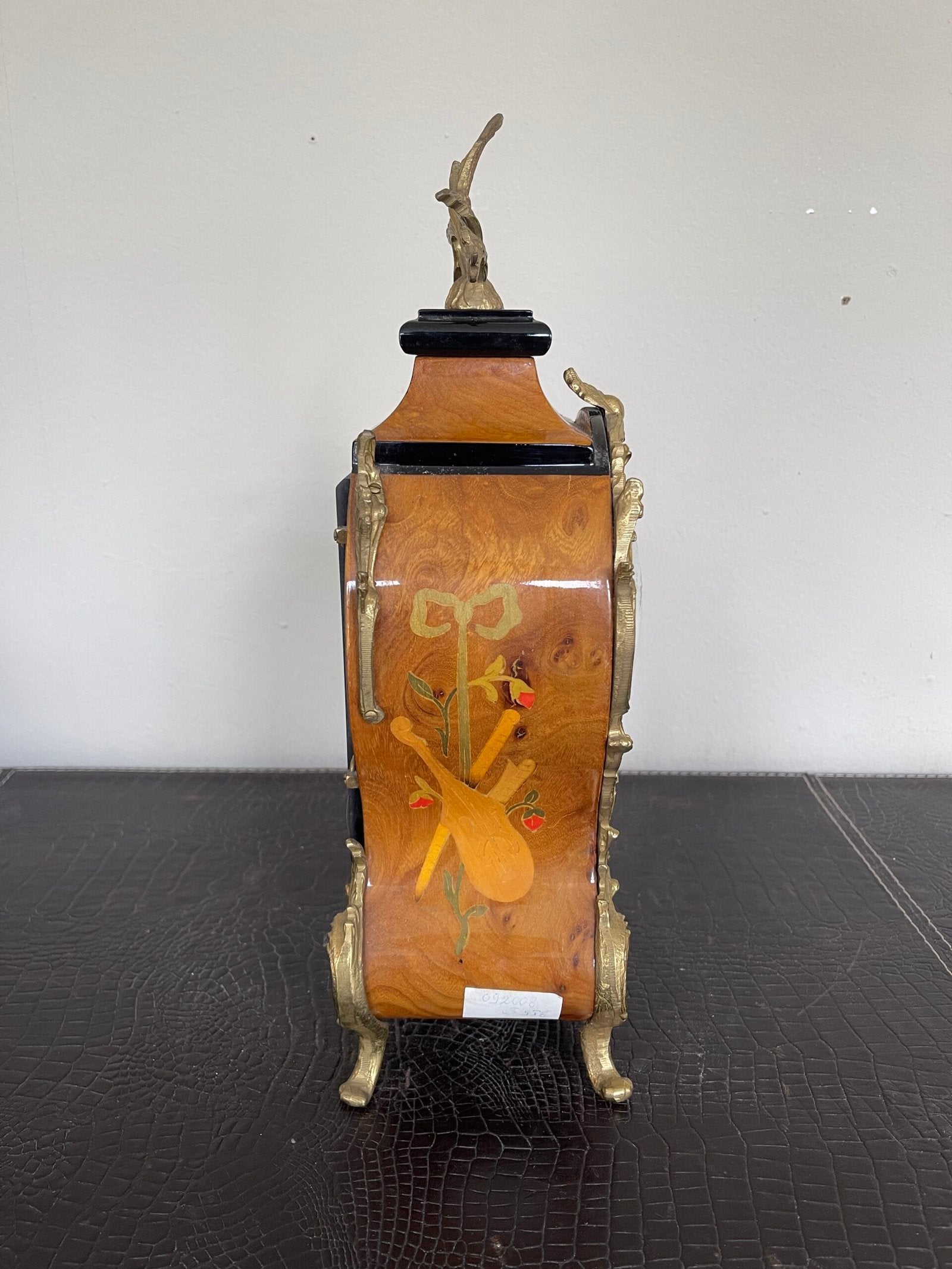 orologio da tavolo in stile classico con Pendolo e dettagli Dorati - Eleganza Senza Tempo