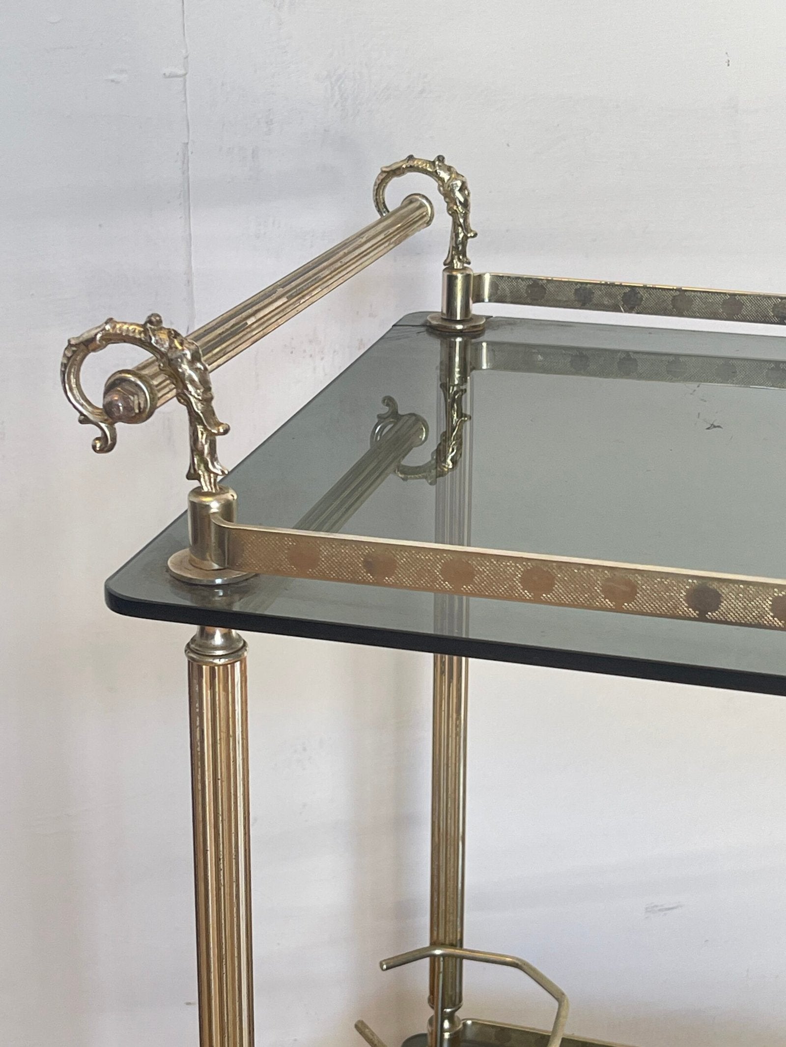 Carrello Bar vintage in Otto Cromato e Vetro Fumé «Silver Chic»