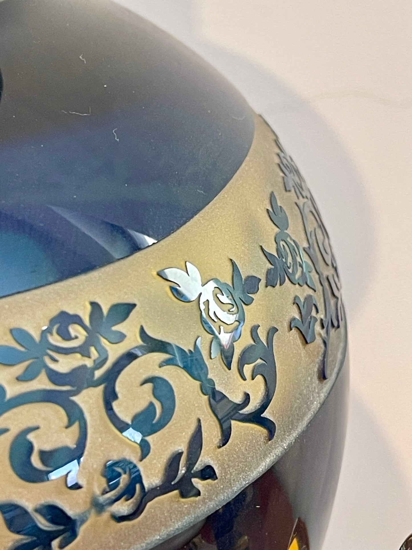 Anfora Decorativa in Cristallo Blu Cobalto e Oro – Stile Versailles