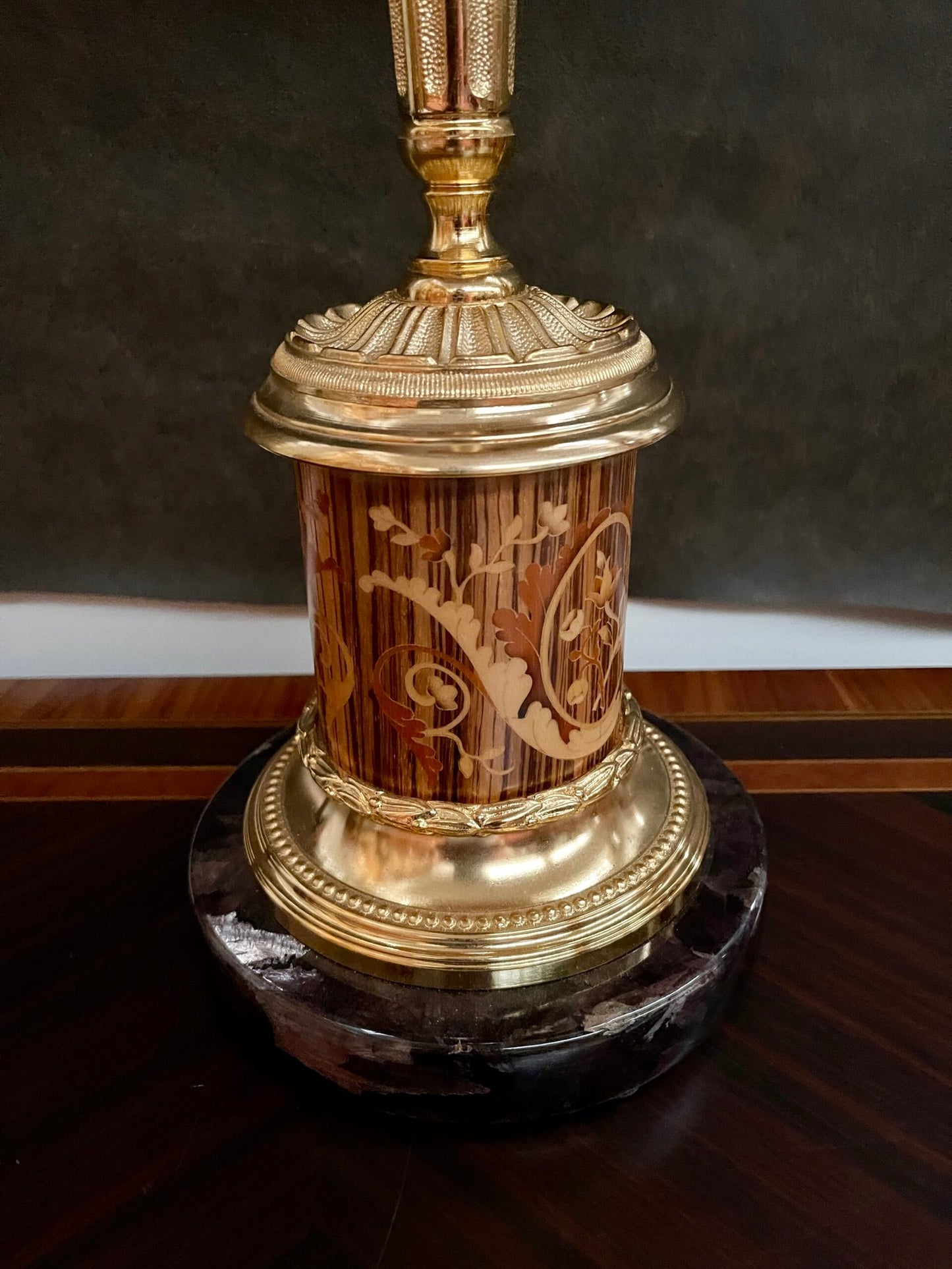 Coppia di lampade da tavolo in stile classico con Paralume Ricamato