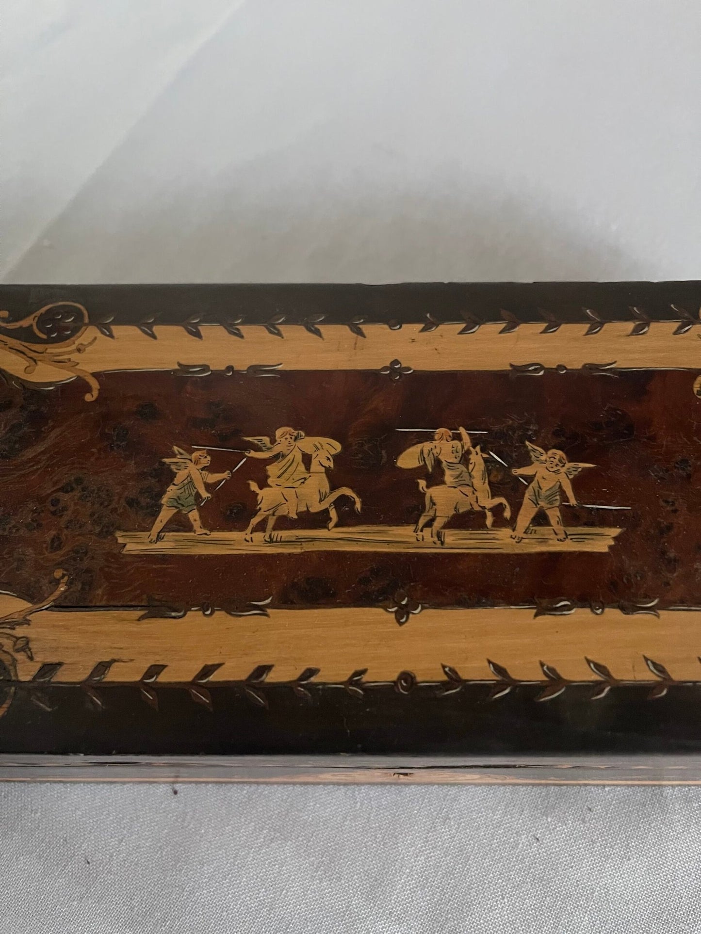 Cofanetto intarsiato stile Neoclassico