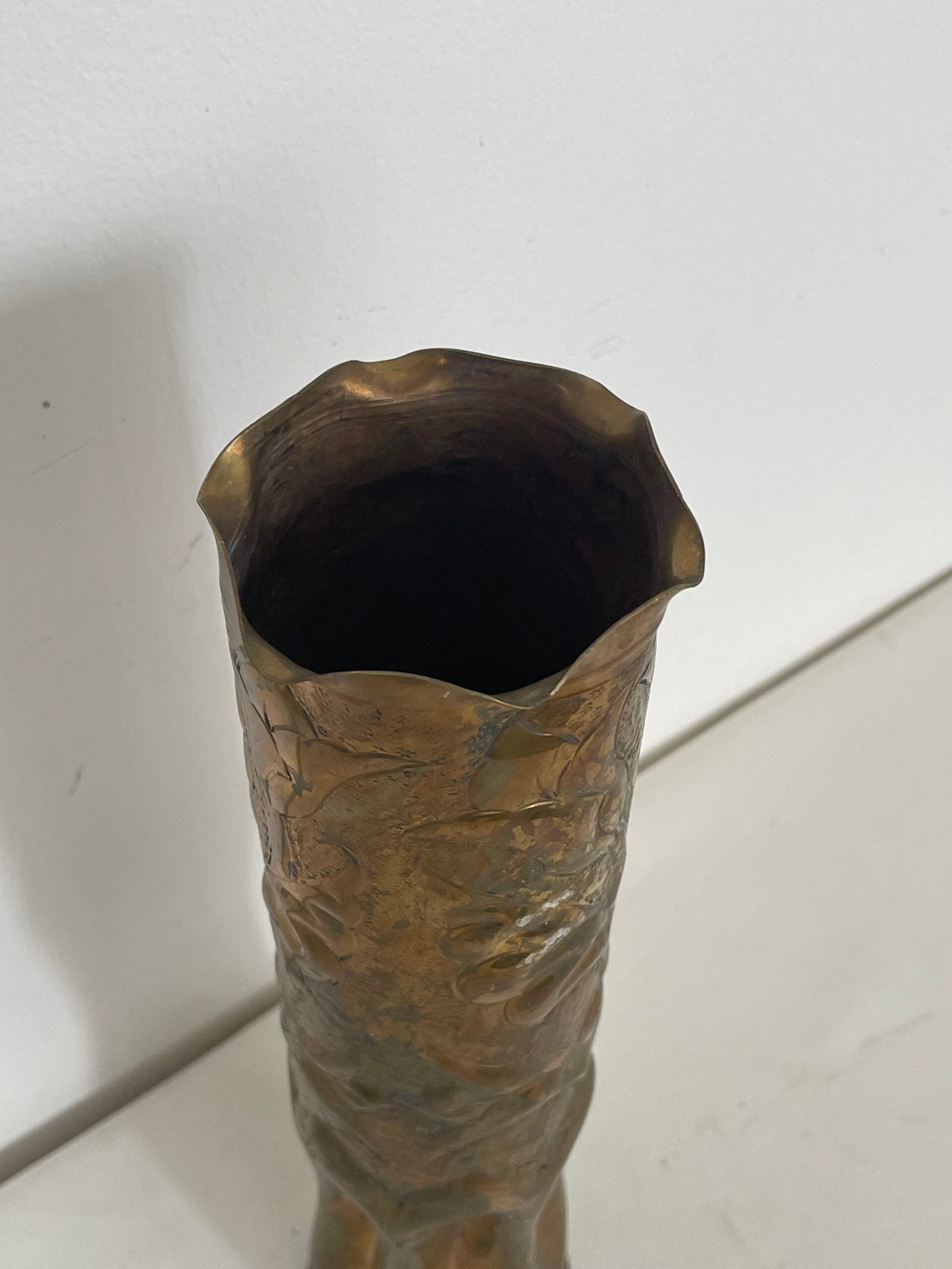 Vaso d’artiglieria in ottone inciso – Trench Art Prima Guerra Mondiale