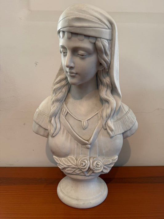 «La Fanciulla Immortale» – Richiama purezza e sacralità