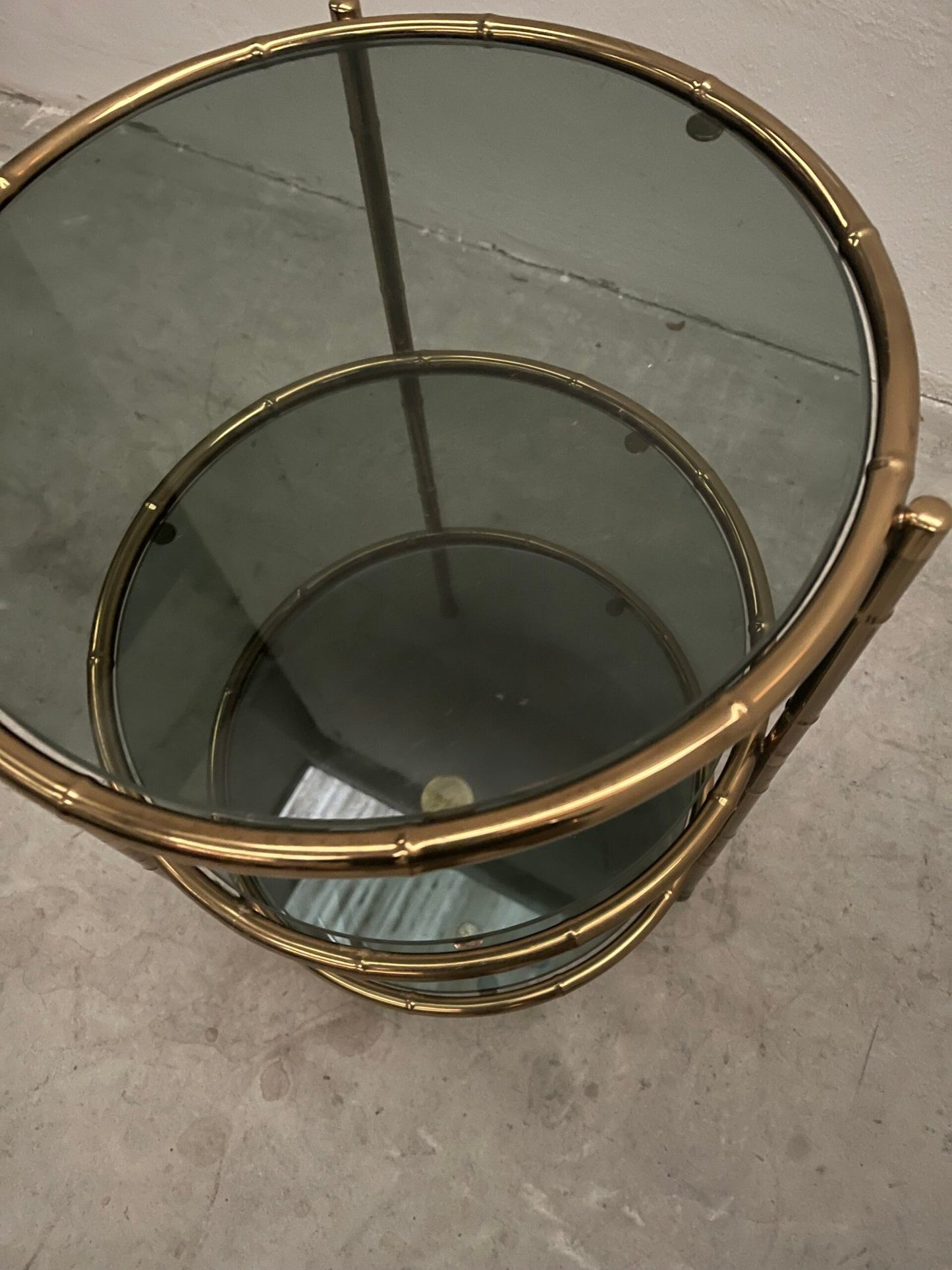 Carrello di Servizio a Tre Piani in Ottone e Vetro Fumé