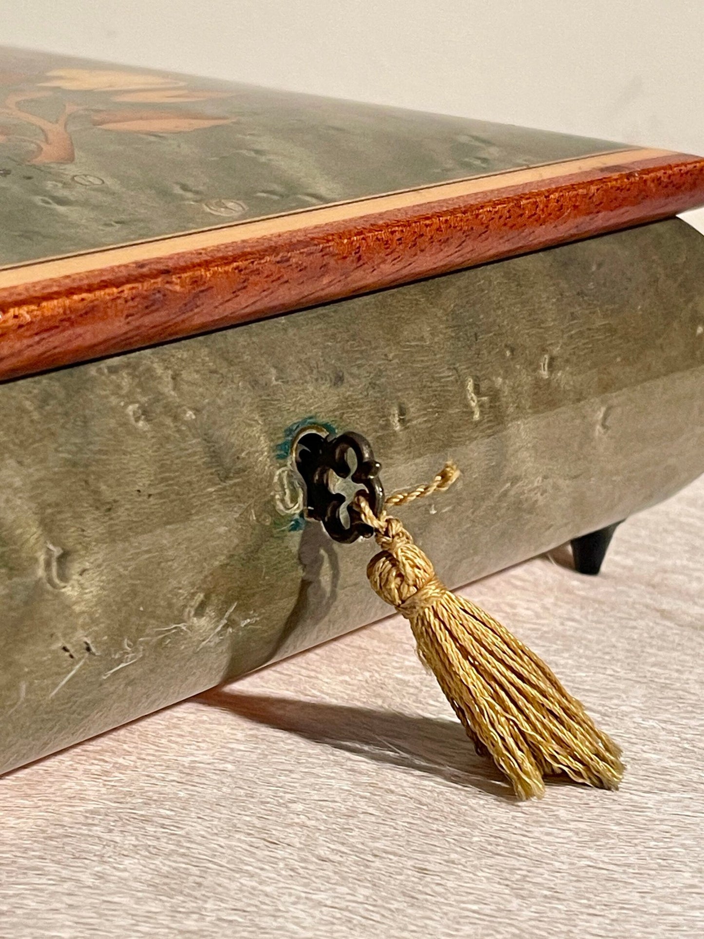 Cofanetto in legno di radica verde pregiata – «Eleganza Fiorentina»