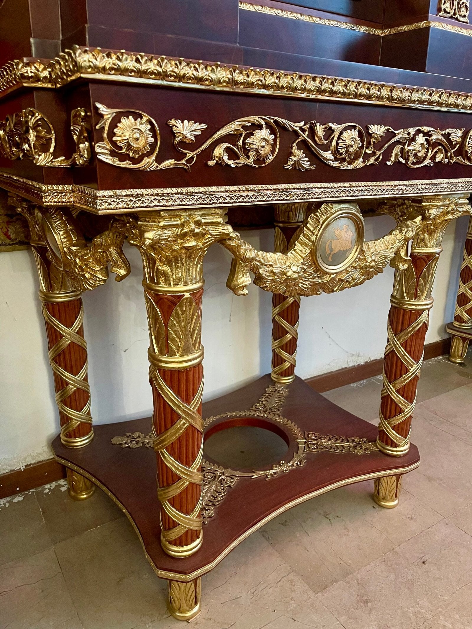 Cabinetto da Monetieri Maria Antonietta – Eleganza e Raffinatezza del XX Secolo