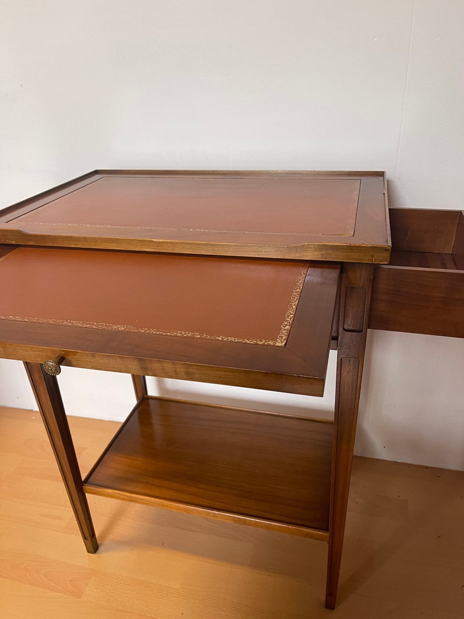 Consolle con piano in legno