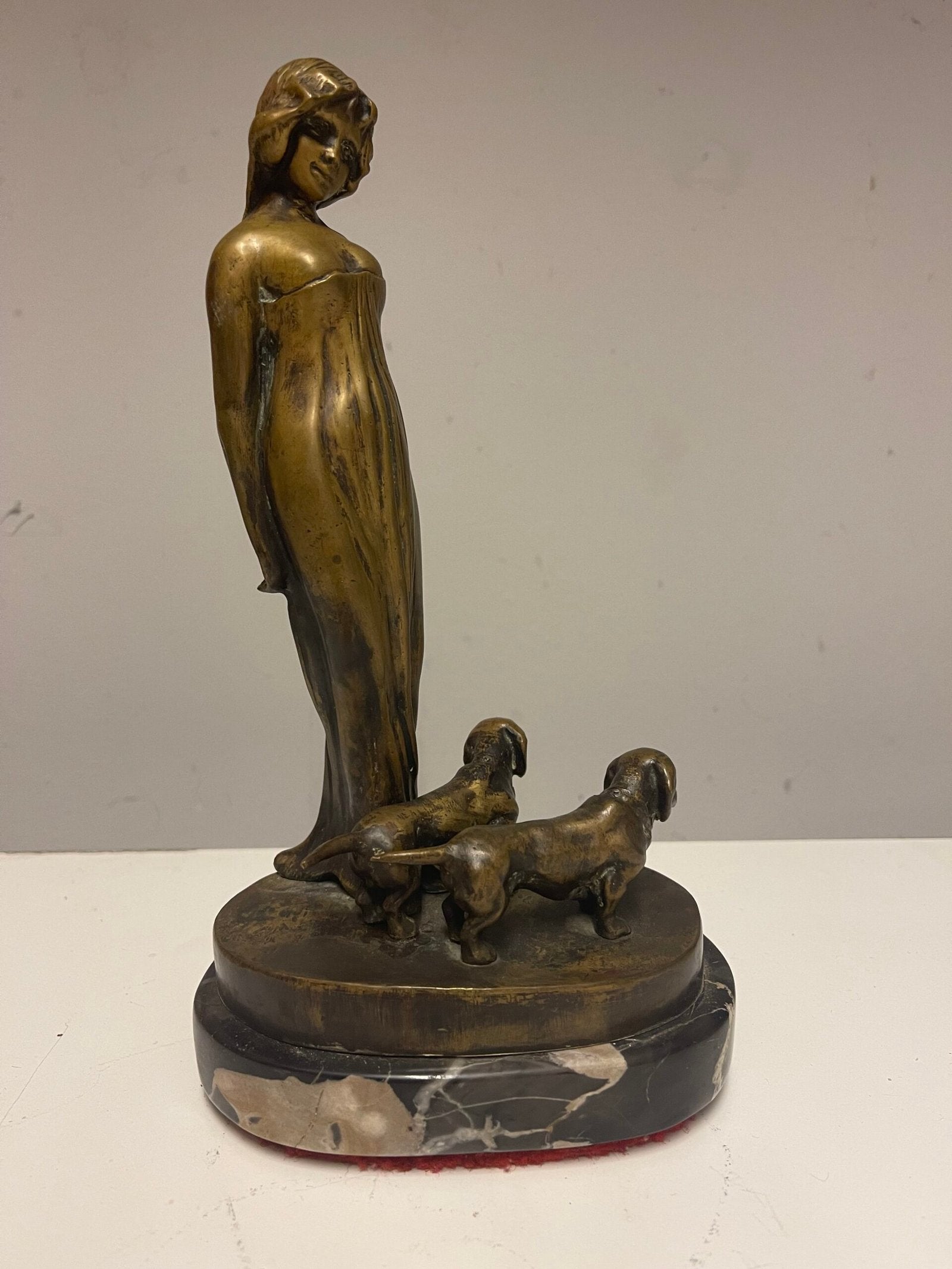 Scultura in Bronzo Patinato Art Déco