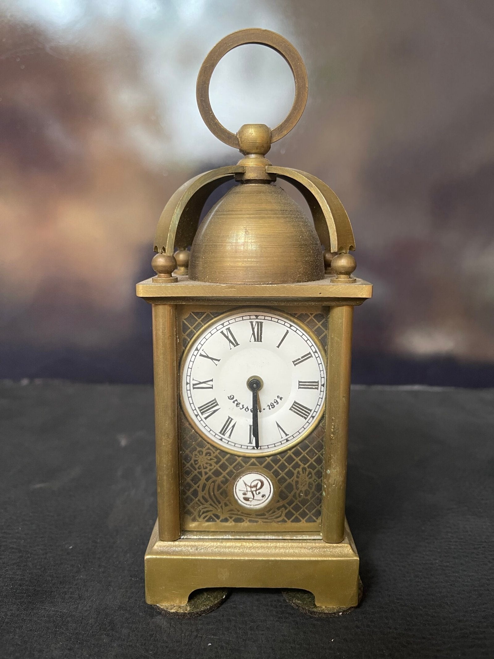 Orologio da Tavolo in Ottone “Dresden 1894”