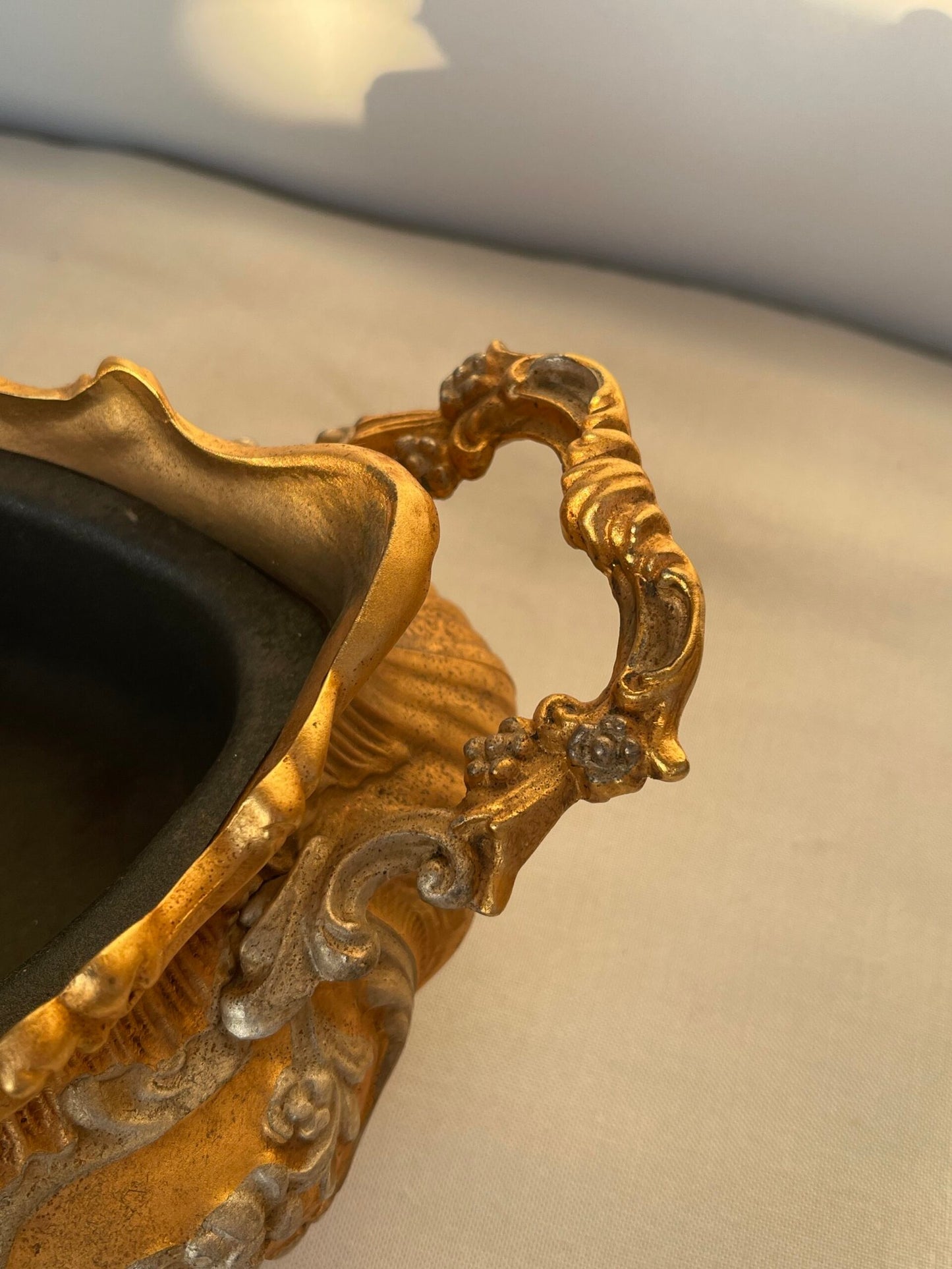 Centrotavola Rococò in Metallo Dorato