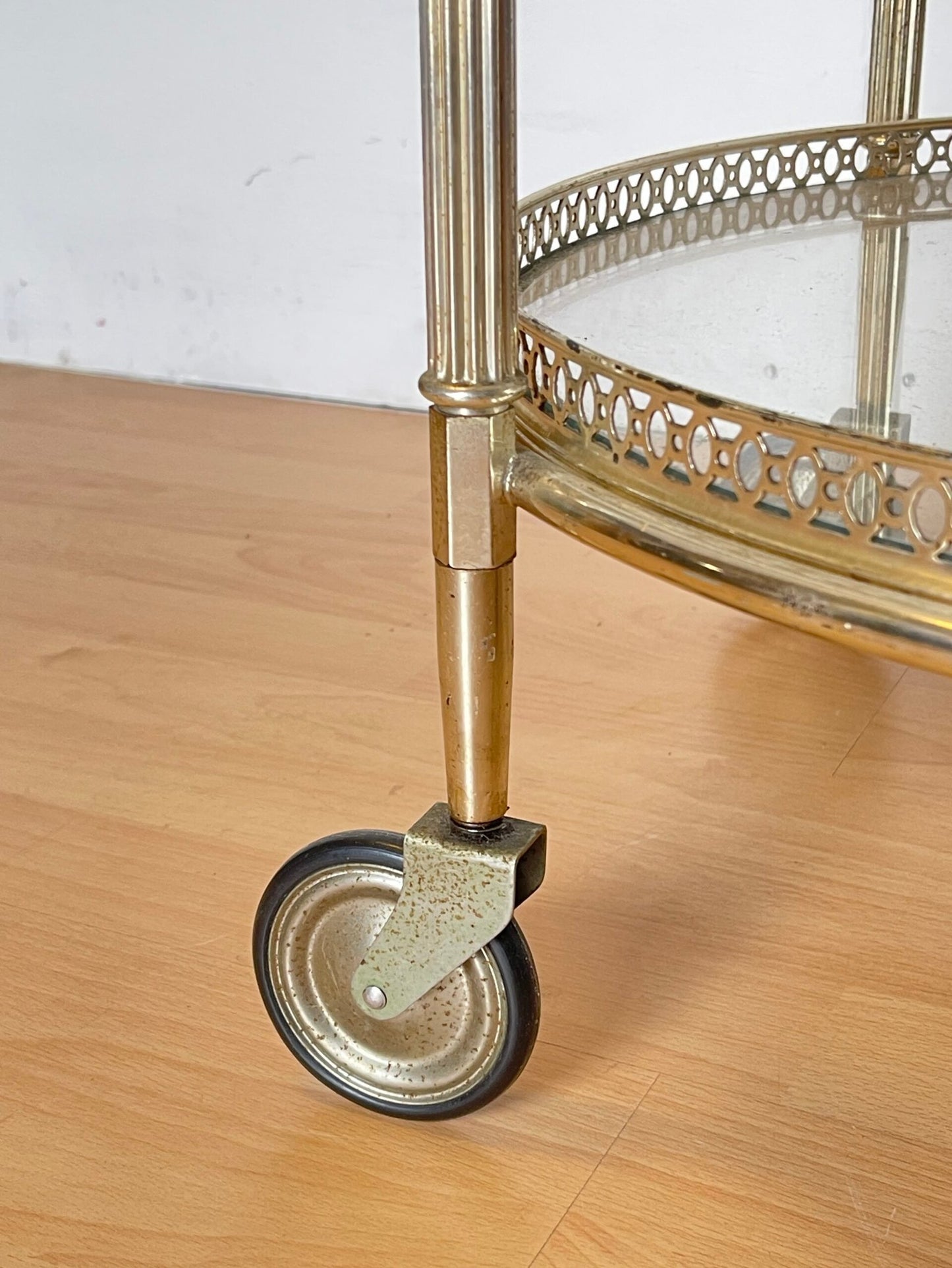 Carrello bar italiano in metallo argentato e vetro degli anni 90