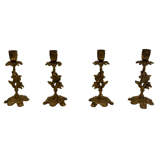 Set di 4 Candelieri da altare. BRONZO E OTTONE.