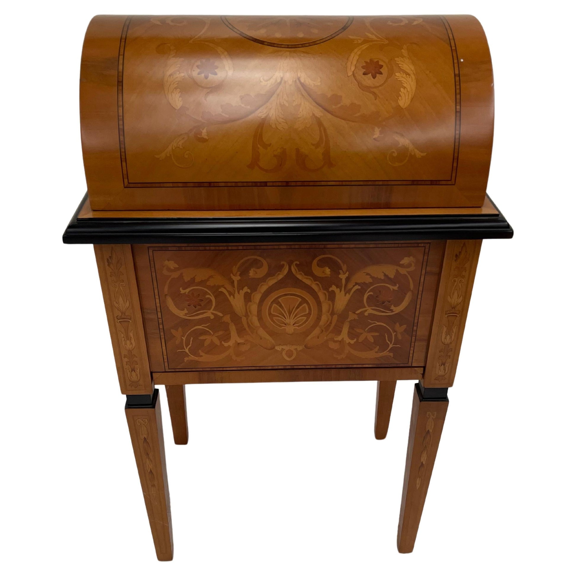 Art Nouveau Bar for sale in legno