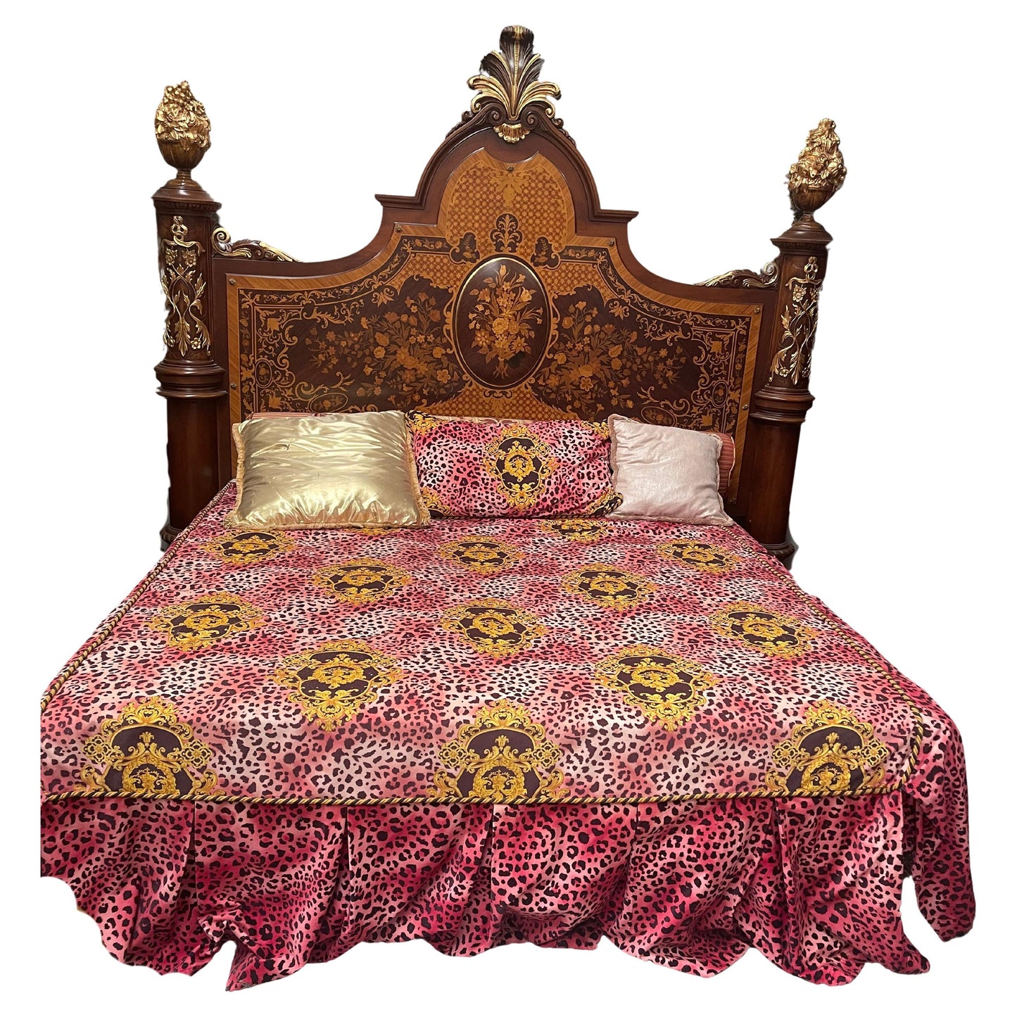 Grande Letto francese in legno intarsiato in stile Luigi XV anni 70